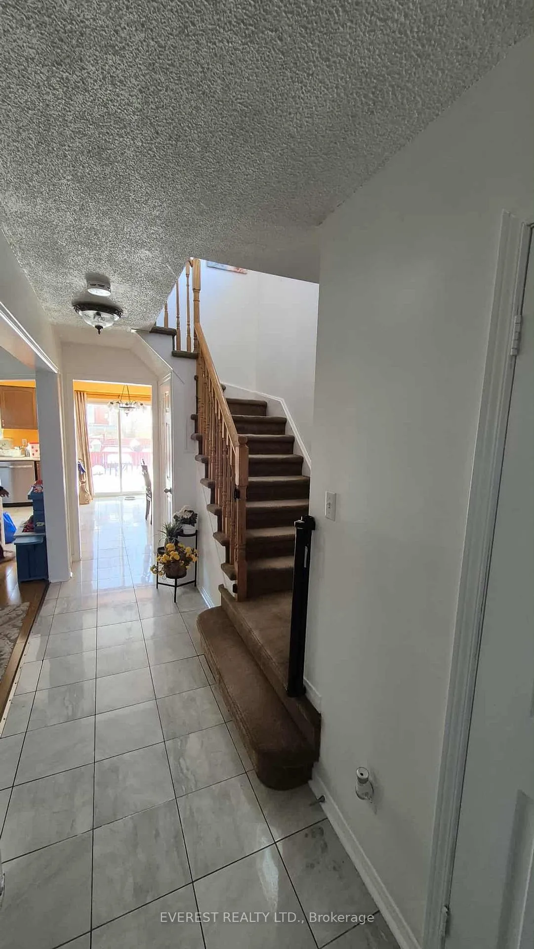 Photo 4 of 124 Desert Sand Drive, Brampton, Sandringham-Wellington — HOMEH