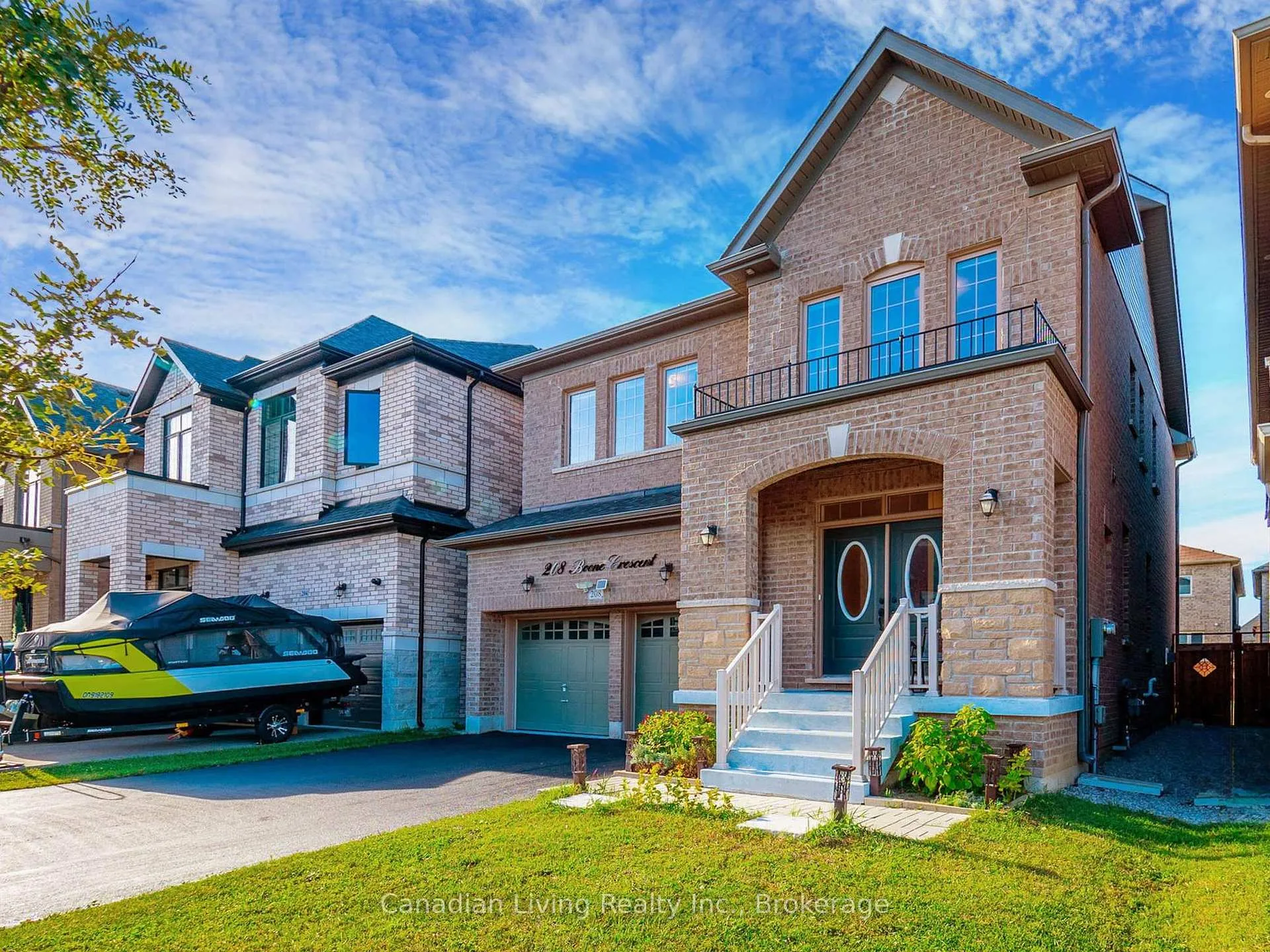 Photo 1 of 208 Boone Crescent, Vaughan, Kleinburg — HOMEH