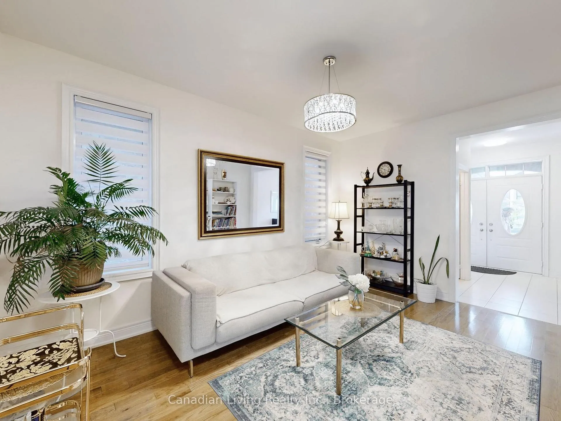 Photo 10 of 208 Boone Crescent, Vaughan, Kleinburg — HOMEH