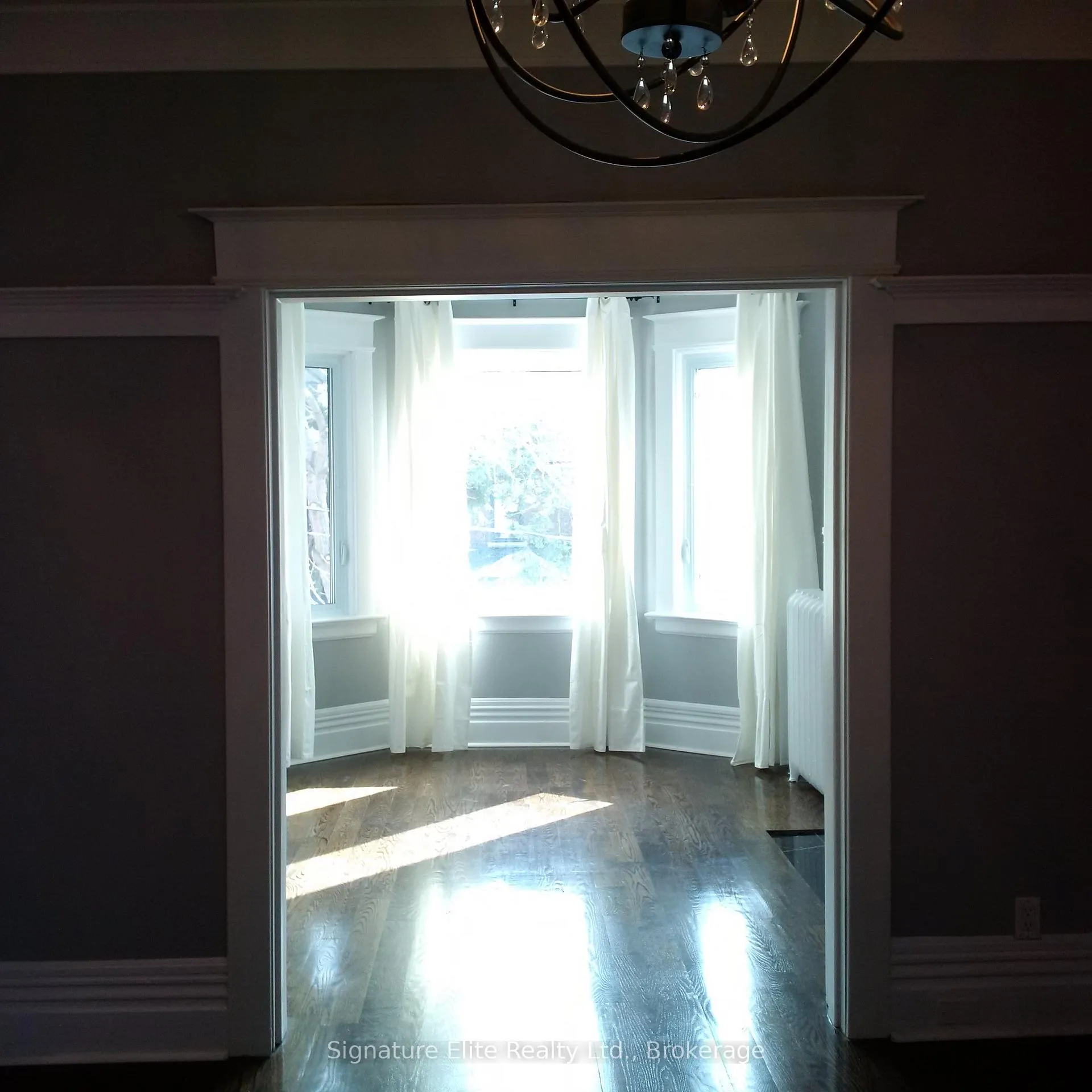 Photo 3 of Unit Main, 210 Pearson Avenue, Toronto, High Park-Swansea — HOMEH