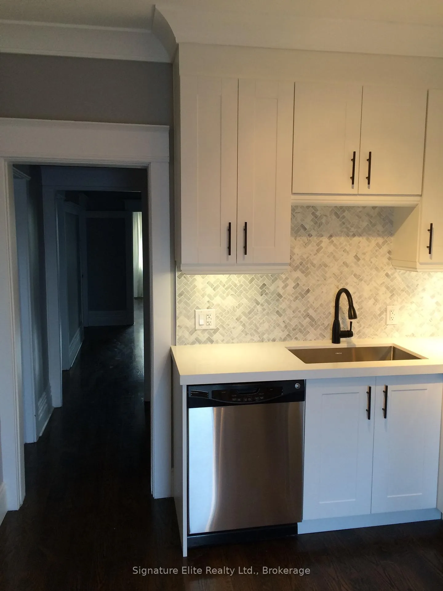 Photo 6 of Unit Main, 210 Pearson Avenue, Toronto, High Park-Swansea — HOMEH