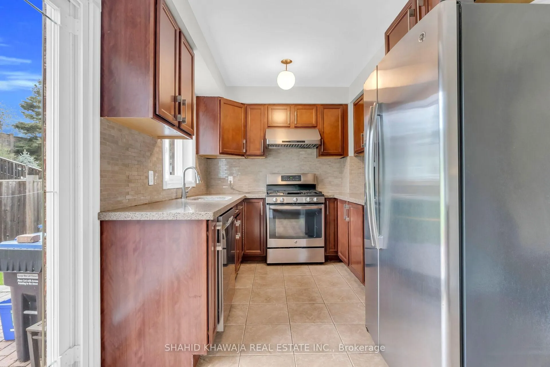 Photo 10 of 7425 Doverwood Drive, Mississauga, Meadowvale — HOMEH