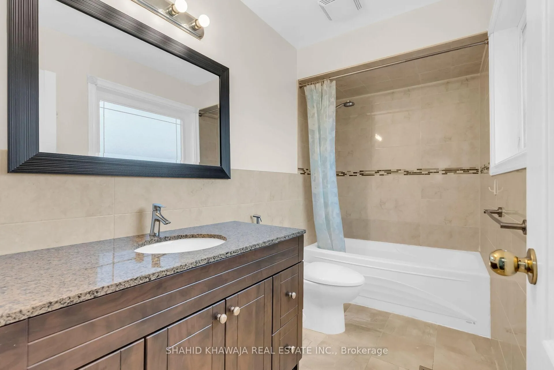 Photo 18 of 7425 Doverwood Drive, Mississauga, Meadowvale — HOMEH