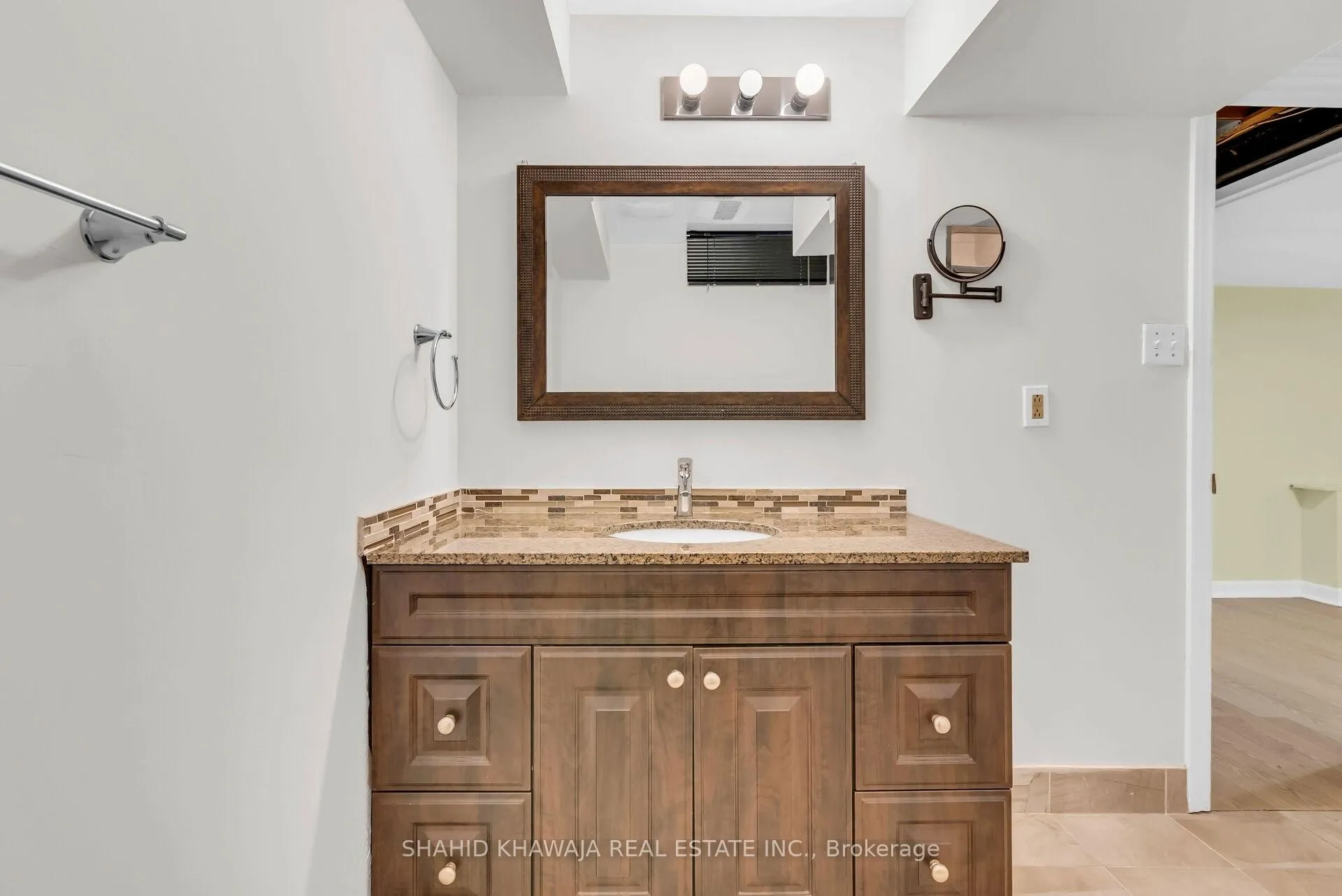 Photo 27 of 7425 Doverwood Drive, Mississauga, Meadowvale — HOMEH