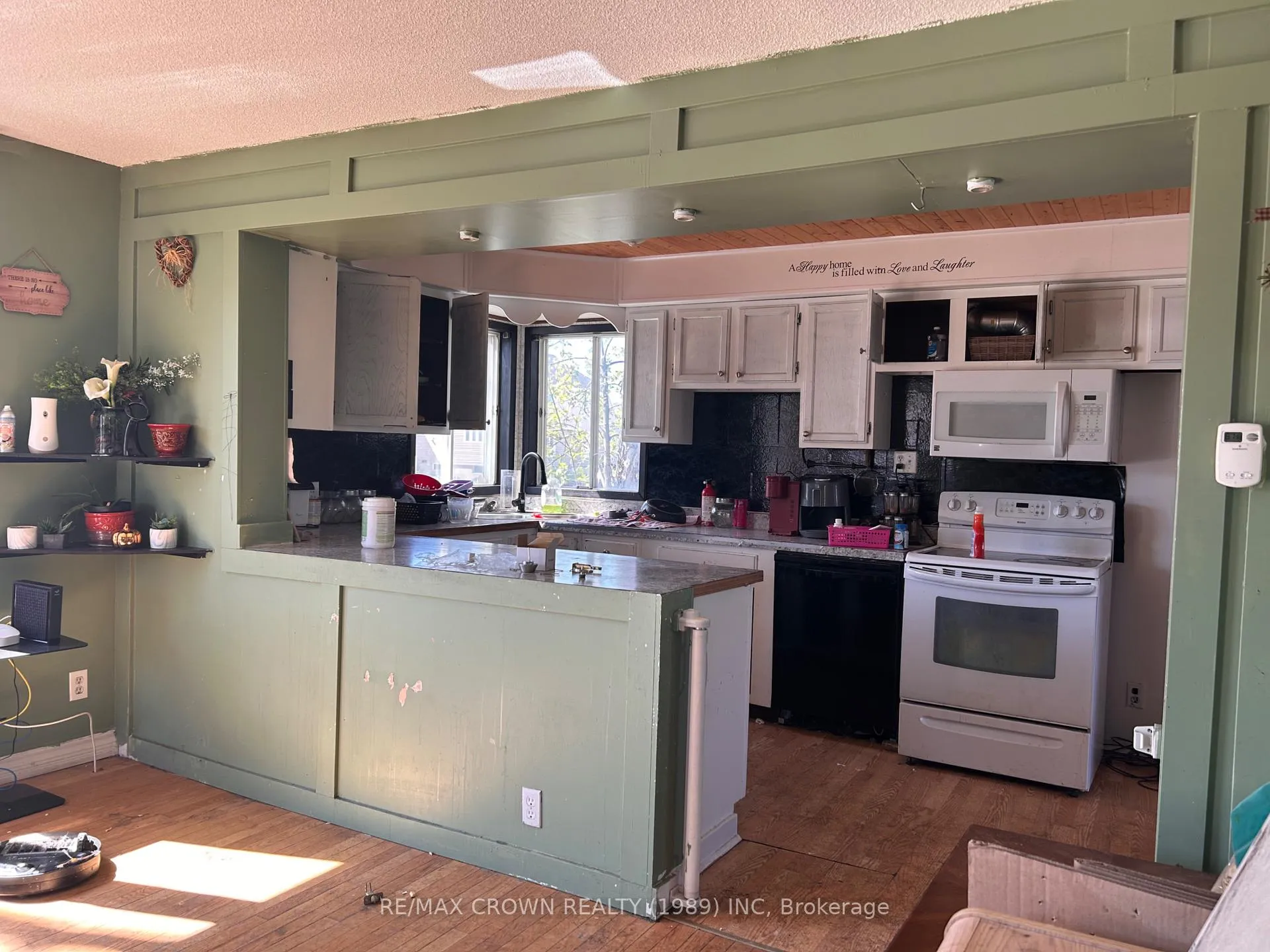 Photo 4 of 37 Cain Avenue, Kapuskasing — HOMEH