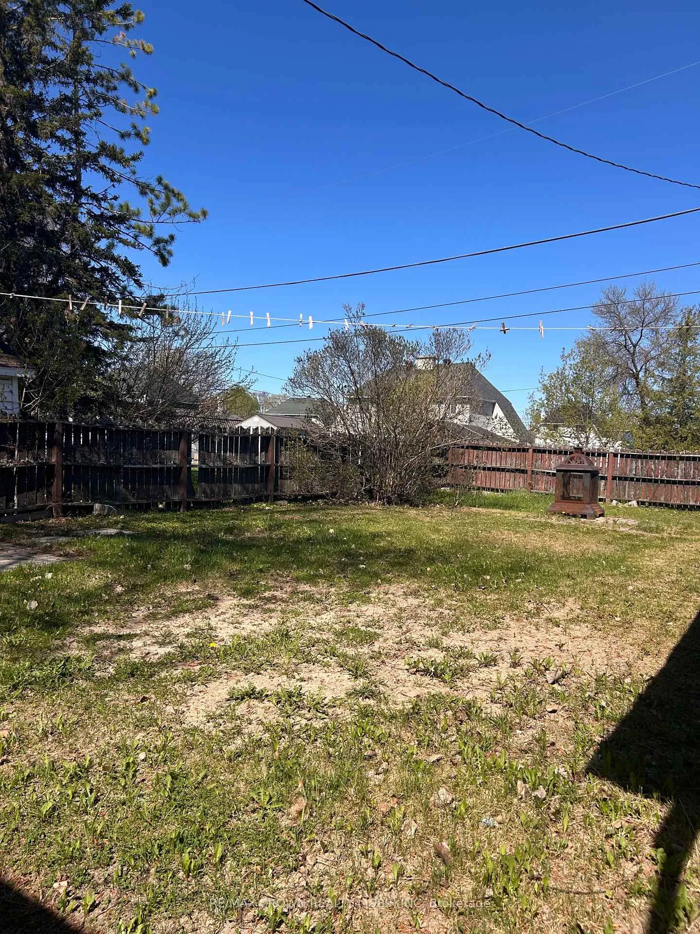 Photo 19 of 37 Cain Avenue, Kapuskasing — HOMEH