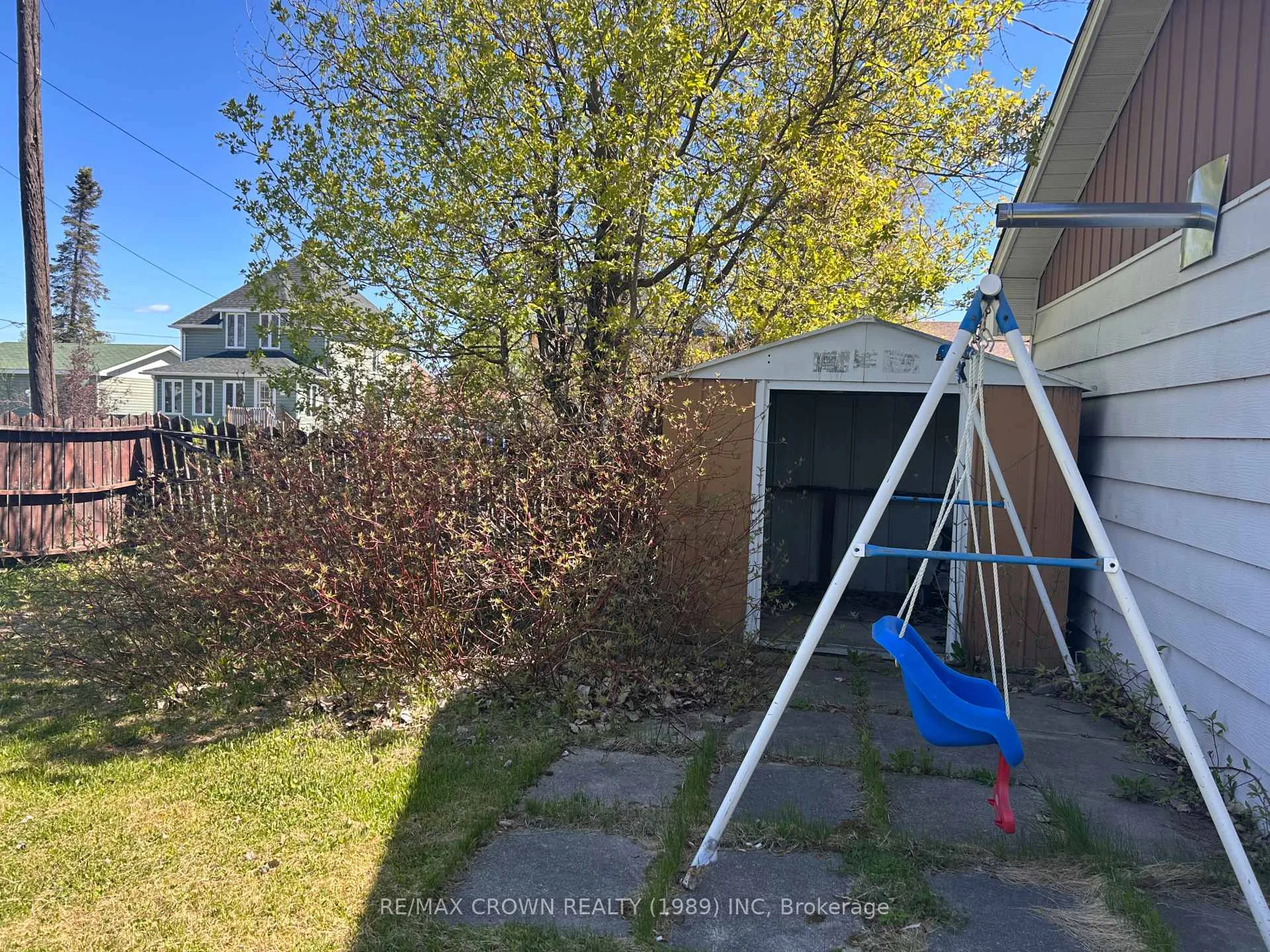 Photo 20 of 37 Cain Avenue, Kapuskasing — HOMEH