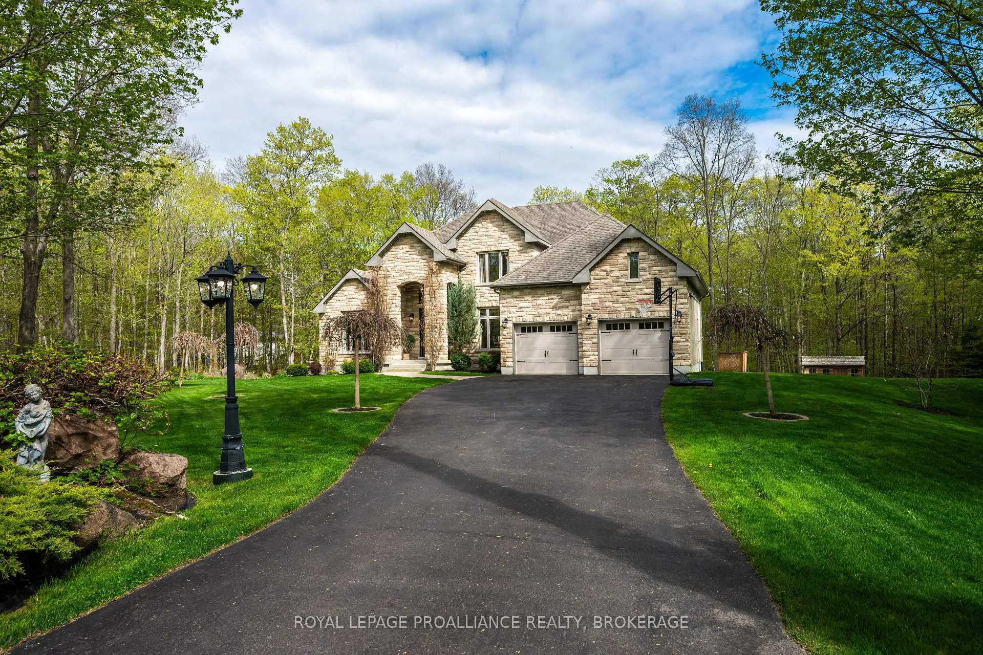 Photo 3 of 2918 Leeman Road, Kingston, City North of 401 — HOMEH
