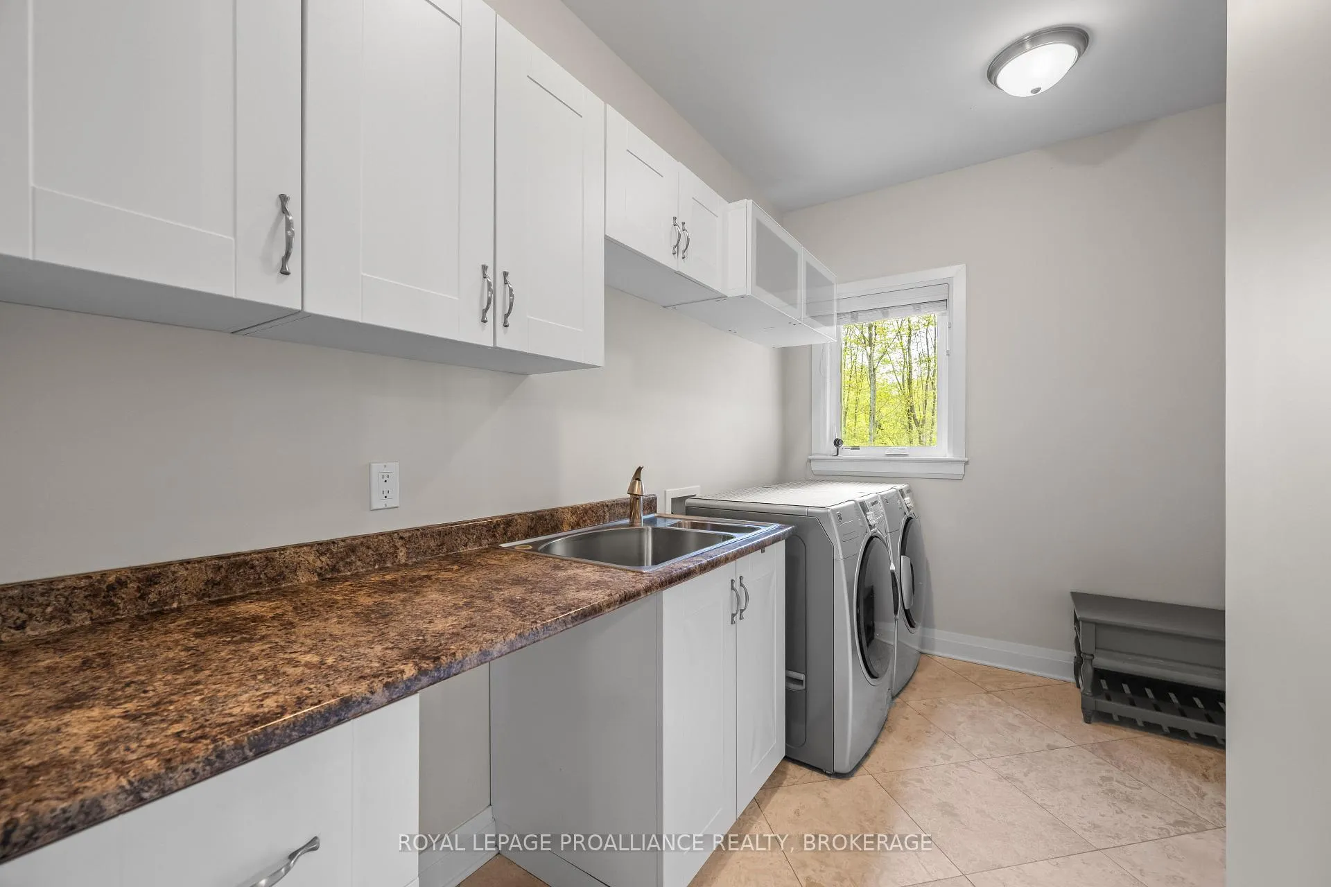 Photo 17 of 2918 Leeman Road, Kingston, City North of 401 — HOMEH