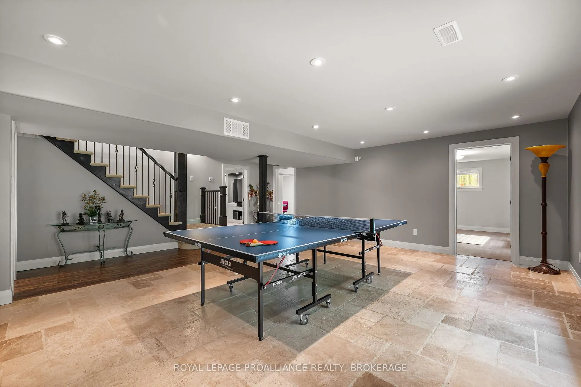 Photo 32 of 2918 Leeman Road, Kingston, City North of 401 — HOMEH