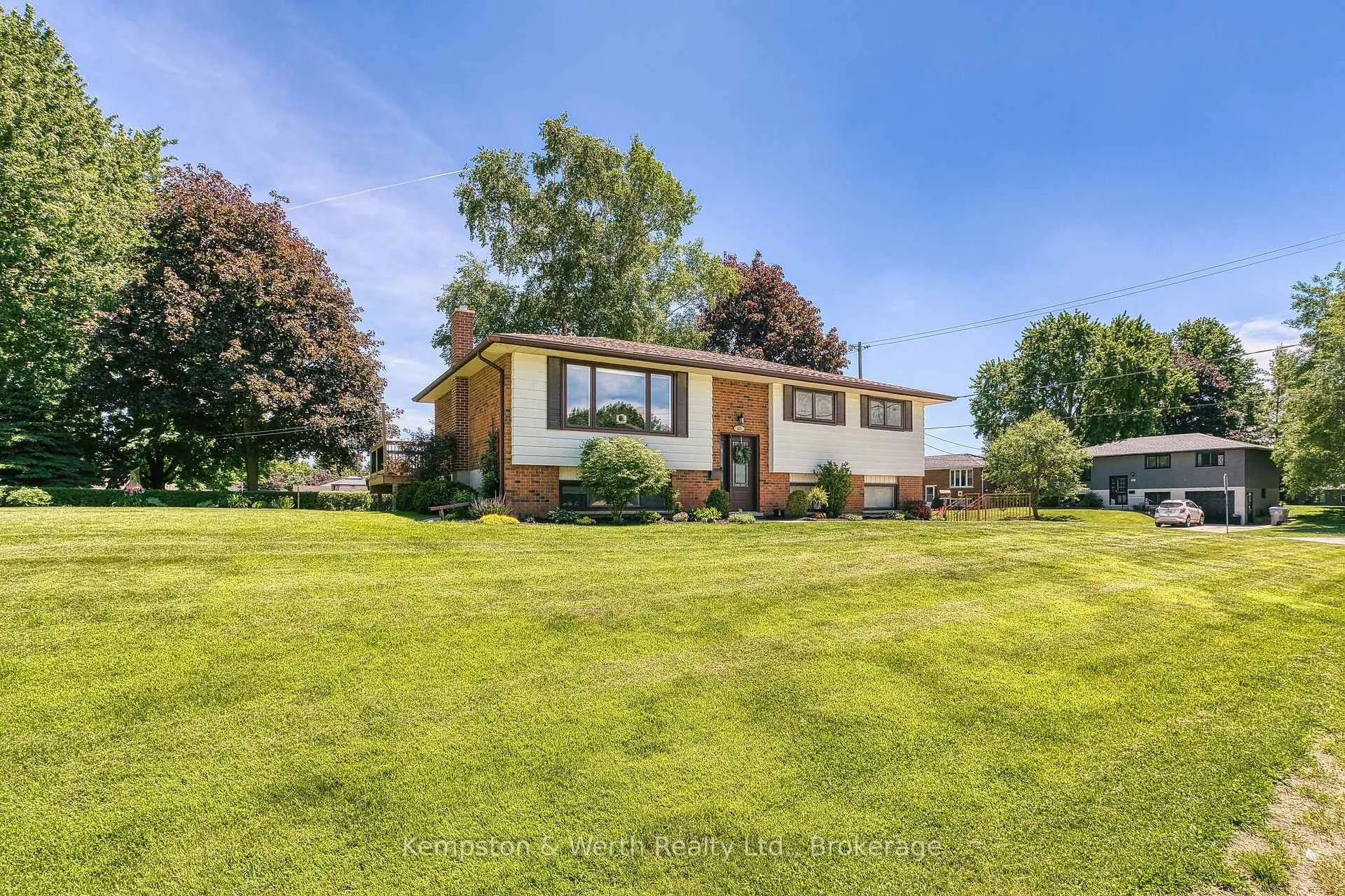 Photo 3 of 428 Boyne Avenue, North Perth, Listowel — HOMEH