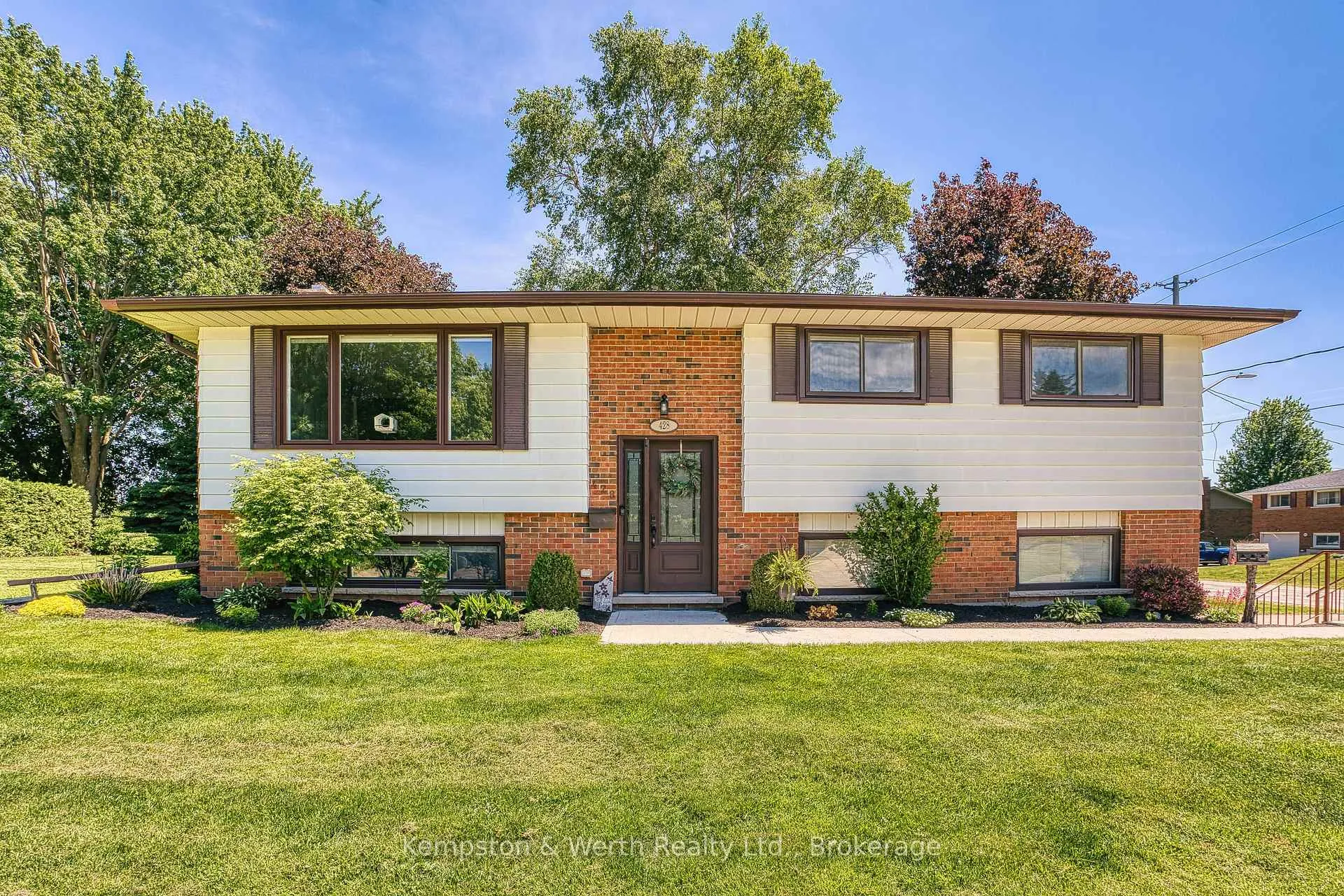 Photo 5 of 428 Boyne Avenue, North Perth, Listowel — HOMEH