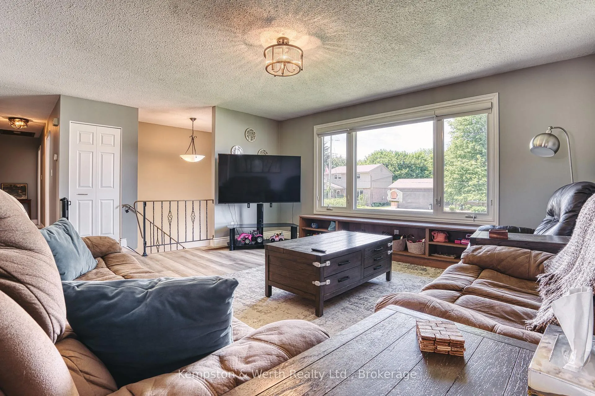 Photo 8 of 428 Boyne Avenue, North Perth, Listowel — HOMEH