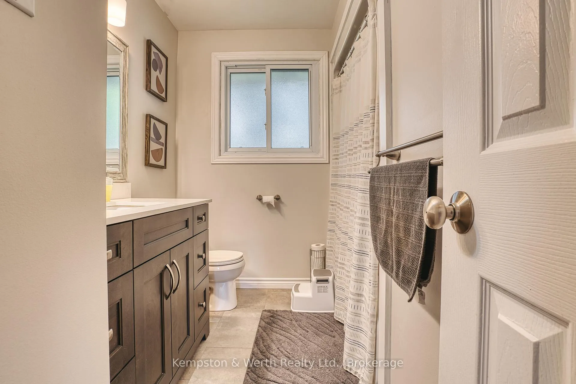 Photo 19 of 428 Boyne Avenue, North Perth, Listowel — HOMEH