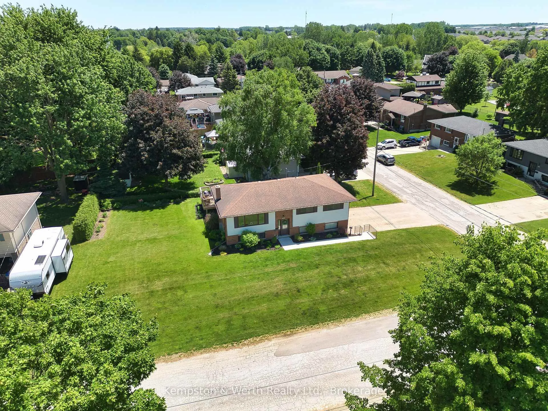 Photo 34 of 428 Boyne Avenue, North Perth, Listowel — HOMEH