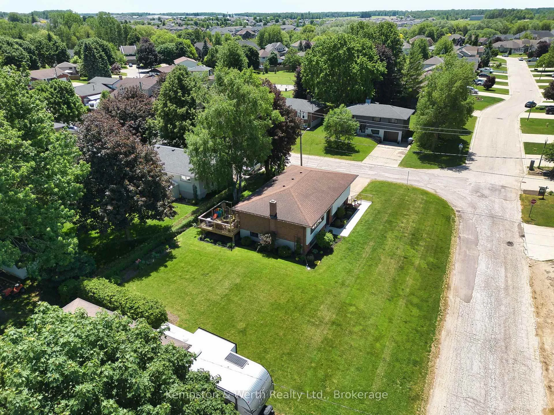 Photo 37 of 428 Boyne Avenue, North Perth, Listowel — HOMEH