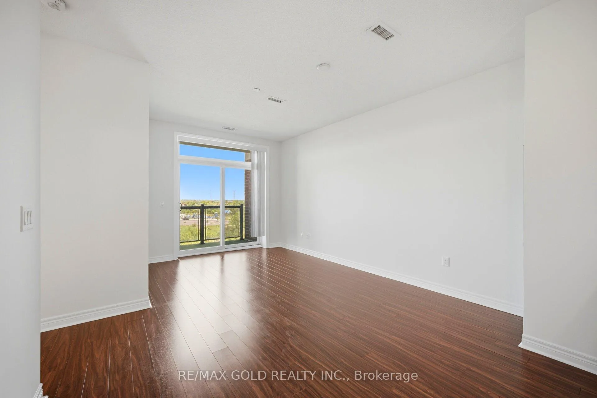 Photo 12 of Unit 601, 39 New Delhi Drive, Markham, Cedarwood — HOMEH