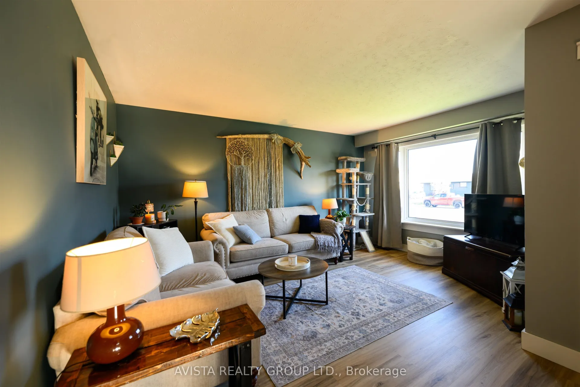 Photo 2 of 112 Walsh St West, Thunder Bay, Green Acres — HOMEH
