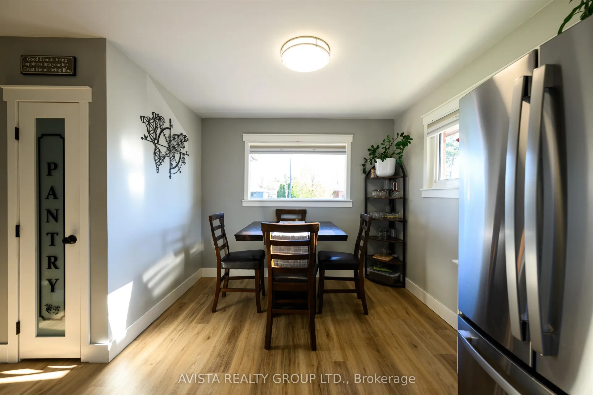 Photo 5 of 112 Walsh St West, Thunder Bay, Green Acres — HOMEH