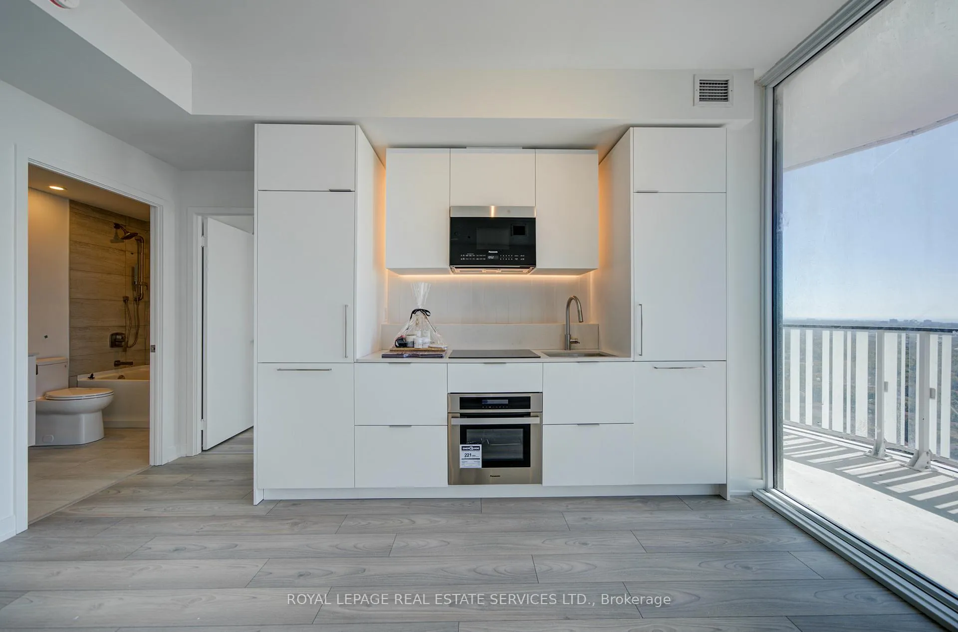 Photo 13 of Unit 2202, 1 Fairview Road, Mississauga, Mississauga Valleys — HOMEH