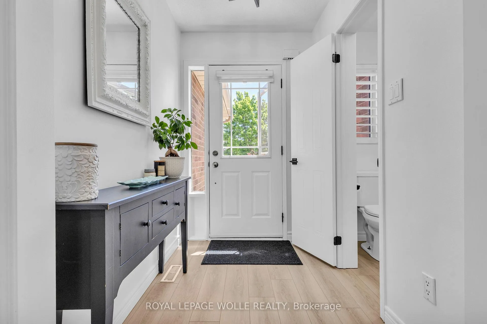 Photo 3 of Unit 62, 1484 Torrington Drive, Mississauga, East Credit — HOMEH