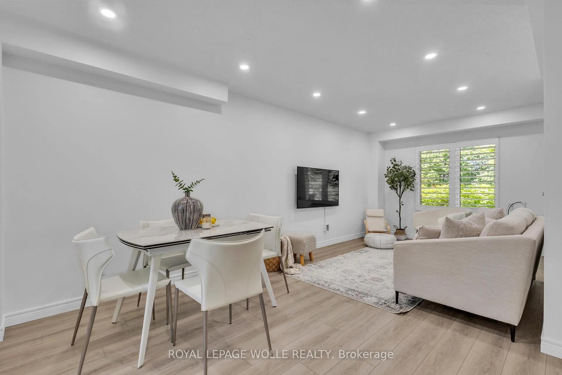 Photo 6 of Unit 62, 1484 Torrington Drive, Mississauga, East Credit — HOMEH