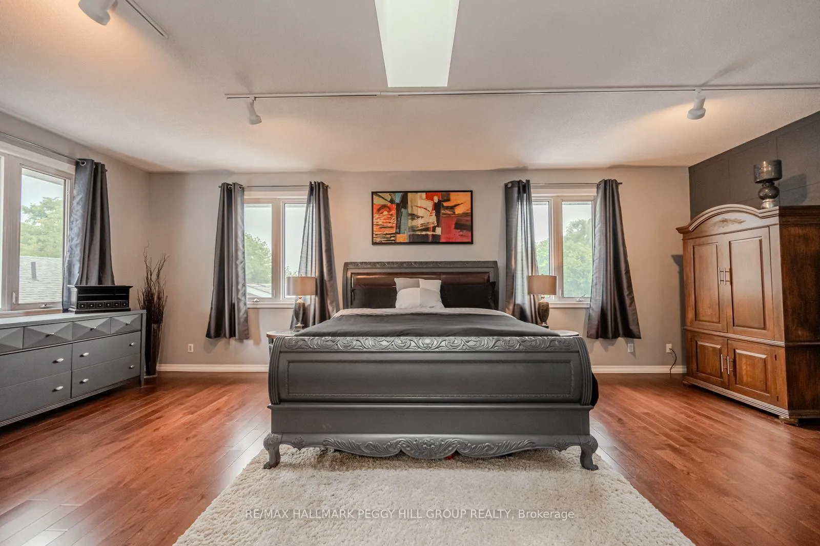 Photo 15 of 1923 10th Line, Innisfil, Stroud — HOMEH