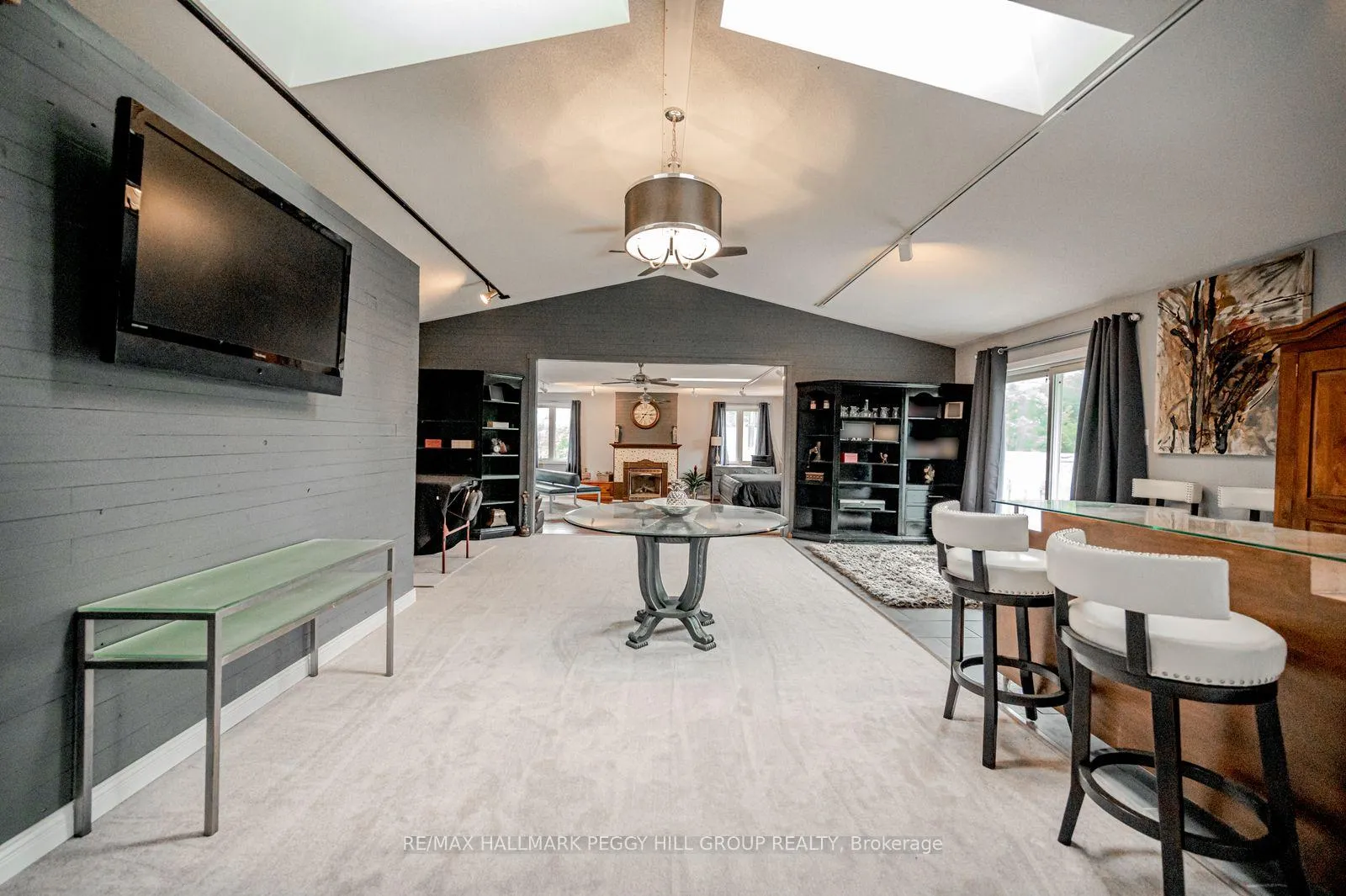 Photo 17 of 1923 10th Line, Innisfil, Stroud — HOMEH