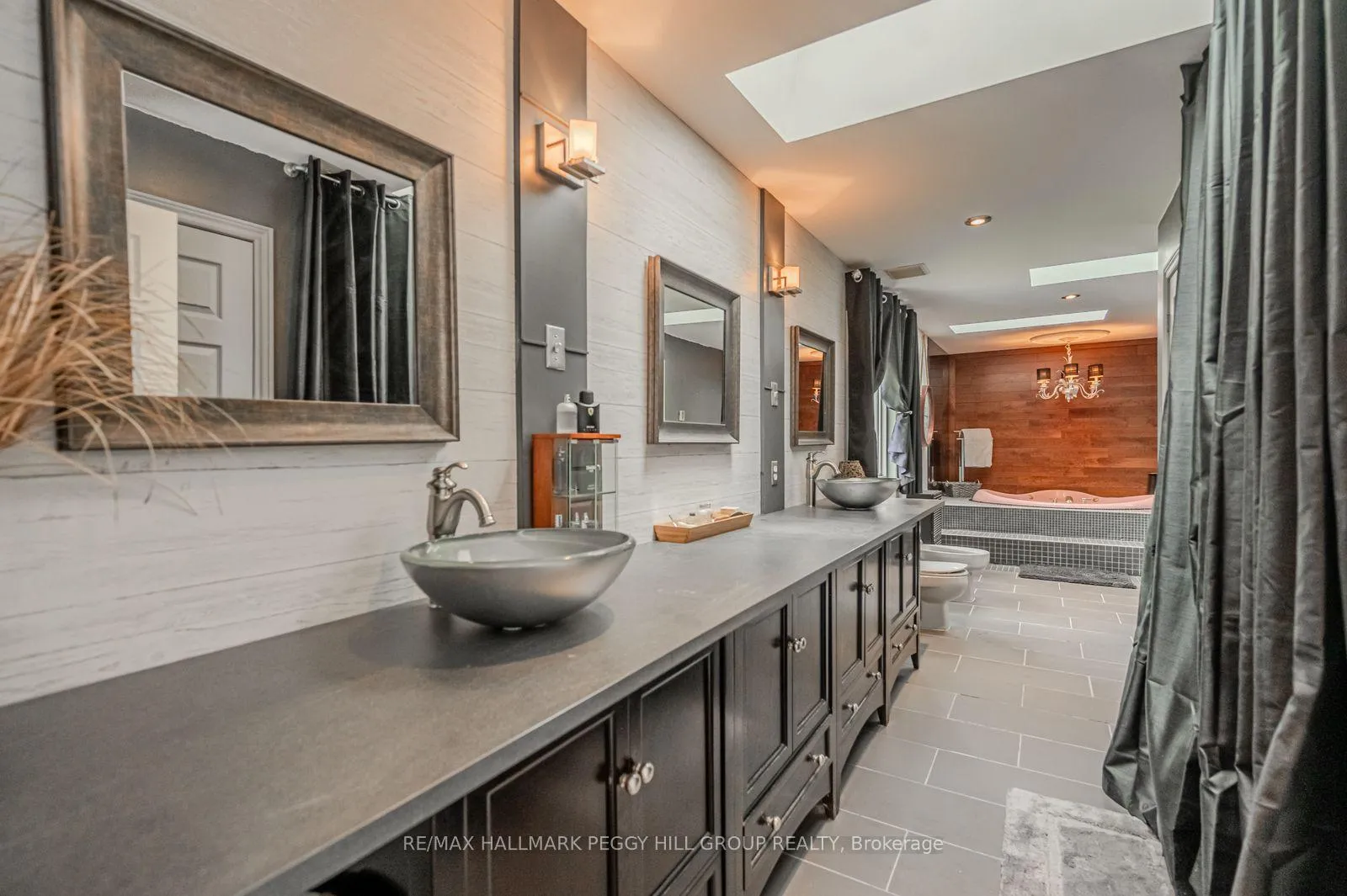 Photo 20 of 1923 10th Line, Innisfil, Stroud — HOMEH