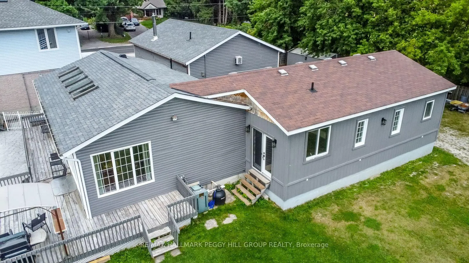 Photo 27 of 1923 10th Line, Innisfil, Stroud — HOMEH