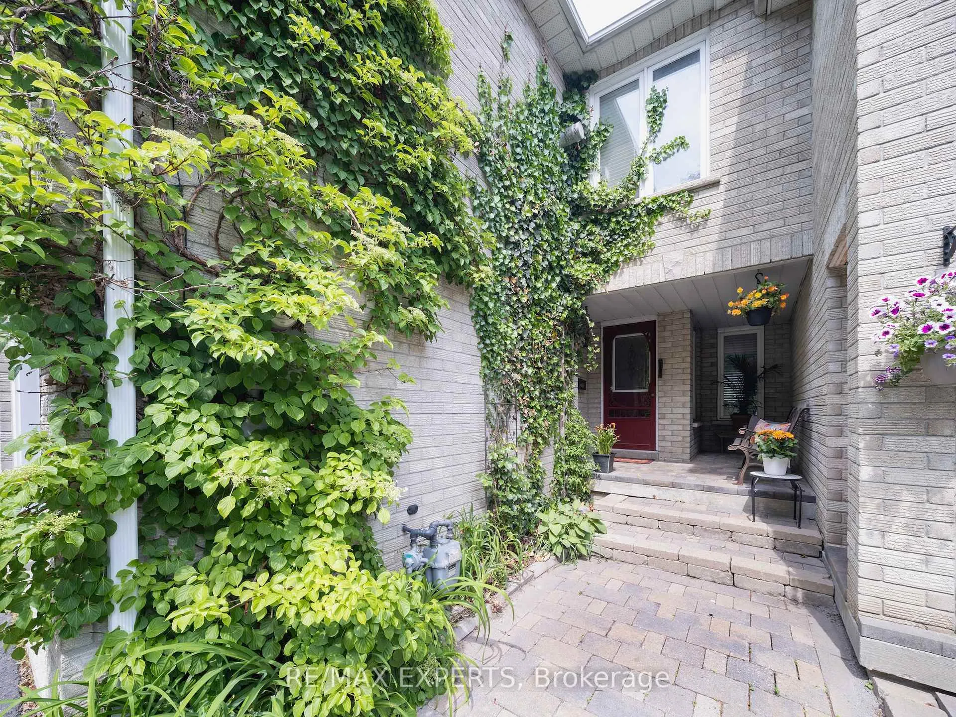 Photo 4 of 53 Horne Avenue, Ajax, Central West — HOMEH