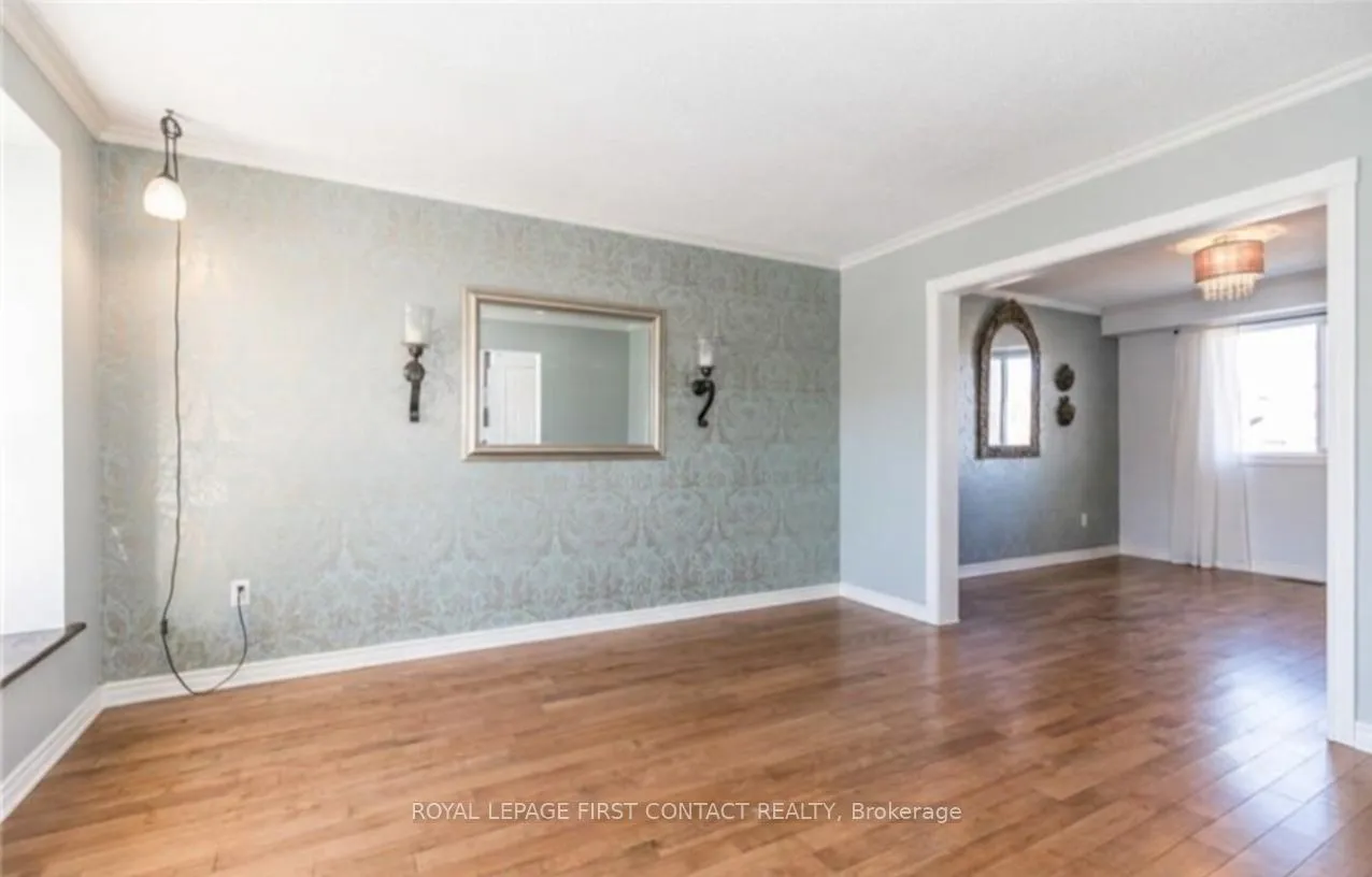 Photo 4 of 61 Herrell Avenue, Barrie, Painswick North — HOMEH