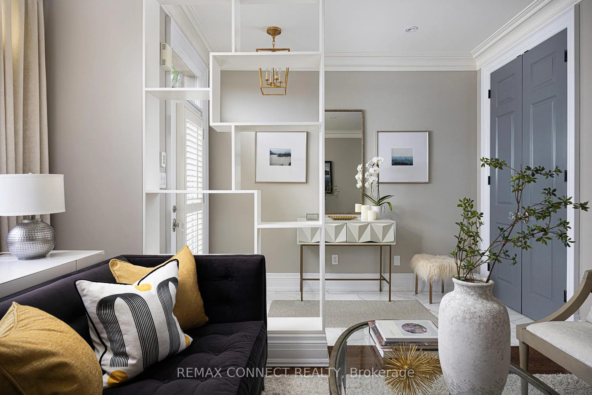 Photo 6 of 374 Lippincott Street, Toronto, University — HOMEH