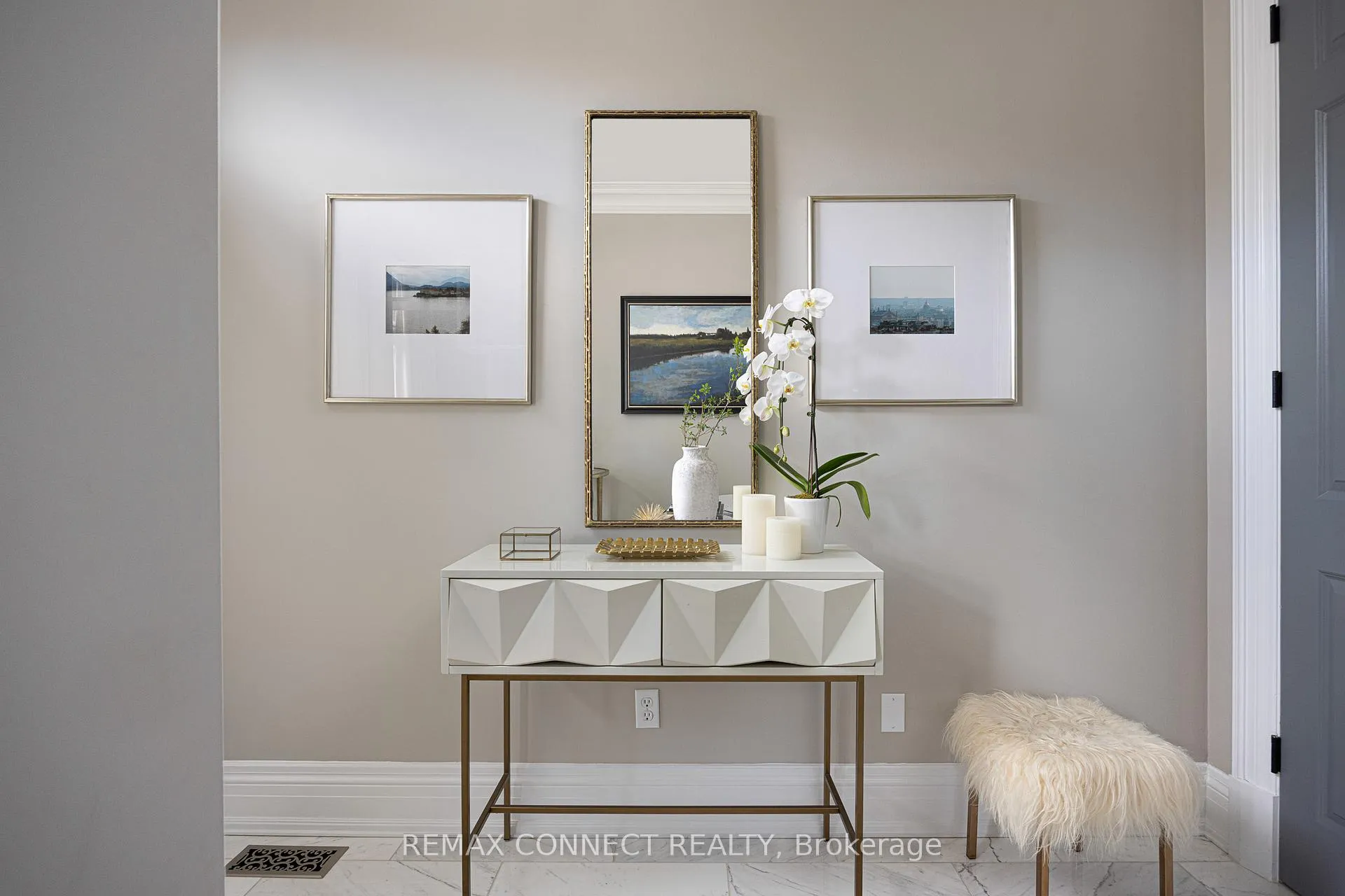 Photo 7 of 374 Lippincott Street, Toronto, University — HOMEH
