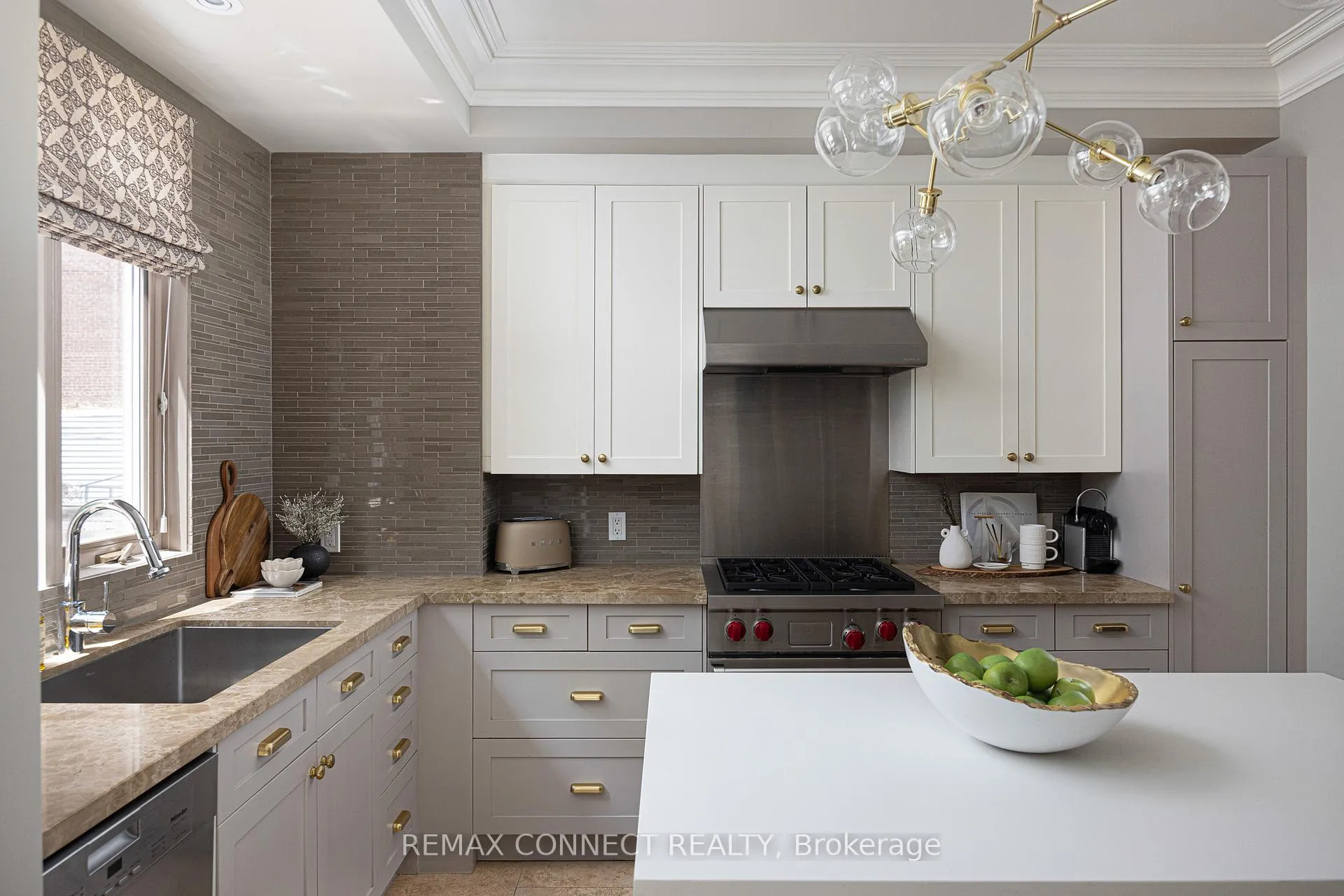Photo 15 of 374 Lippincott Street, Toronto, University — HOMEH