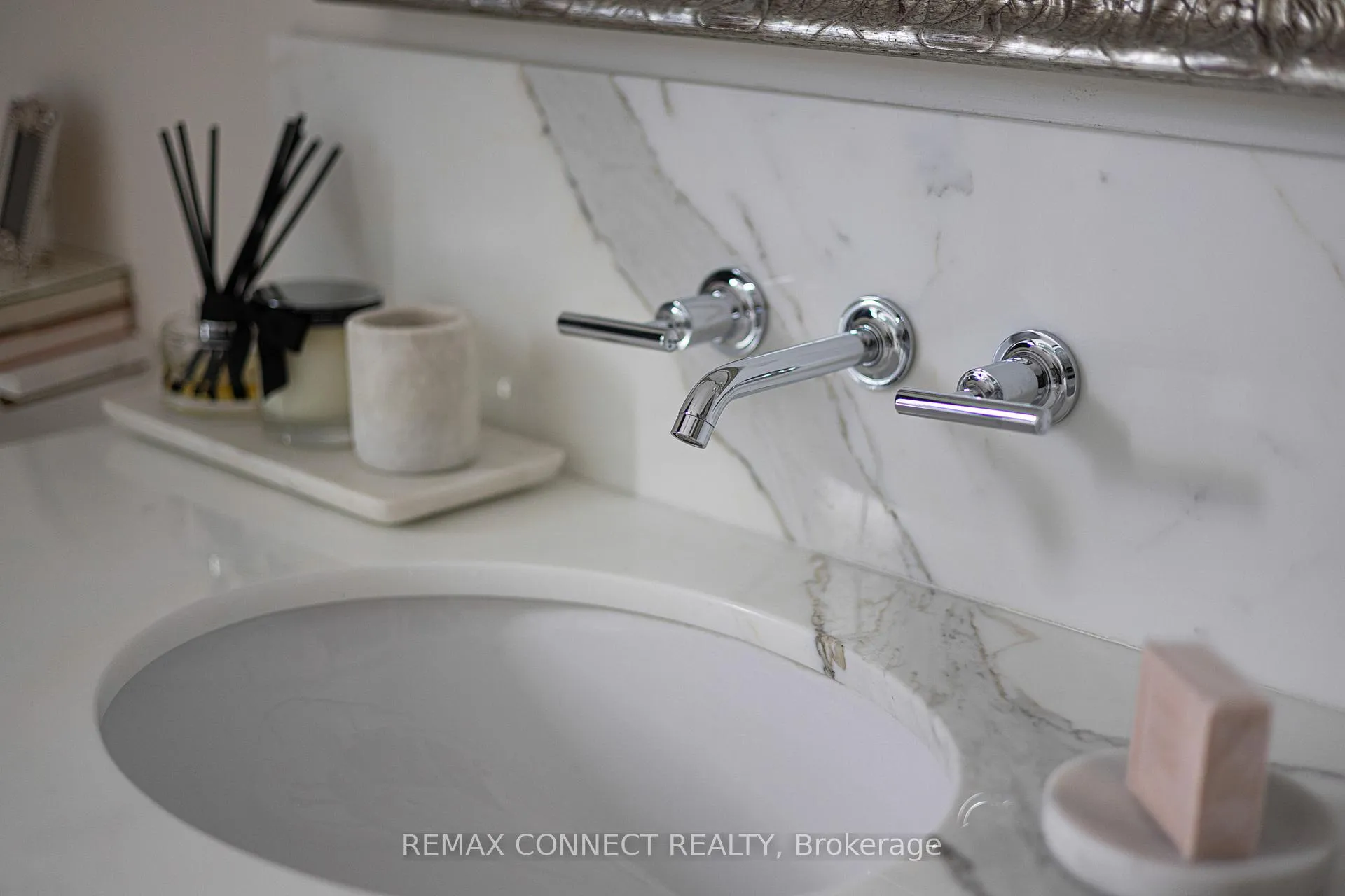 Photo 31 of 374 Lippincott Street, Toronto, University — HOMEH