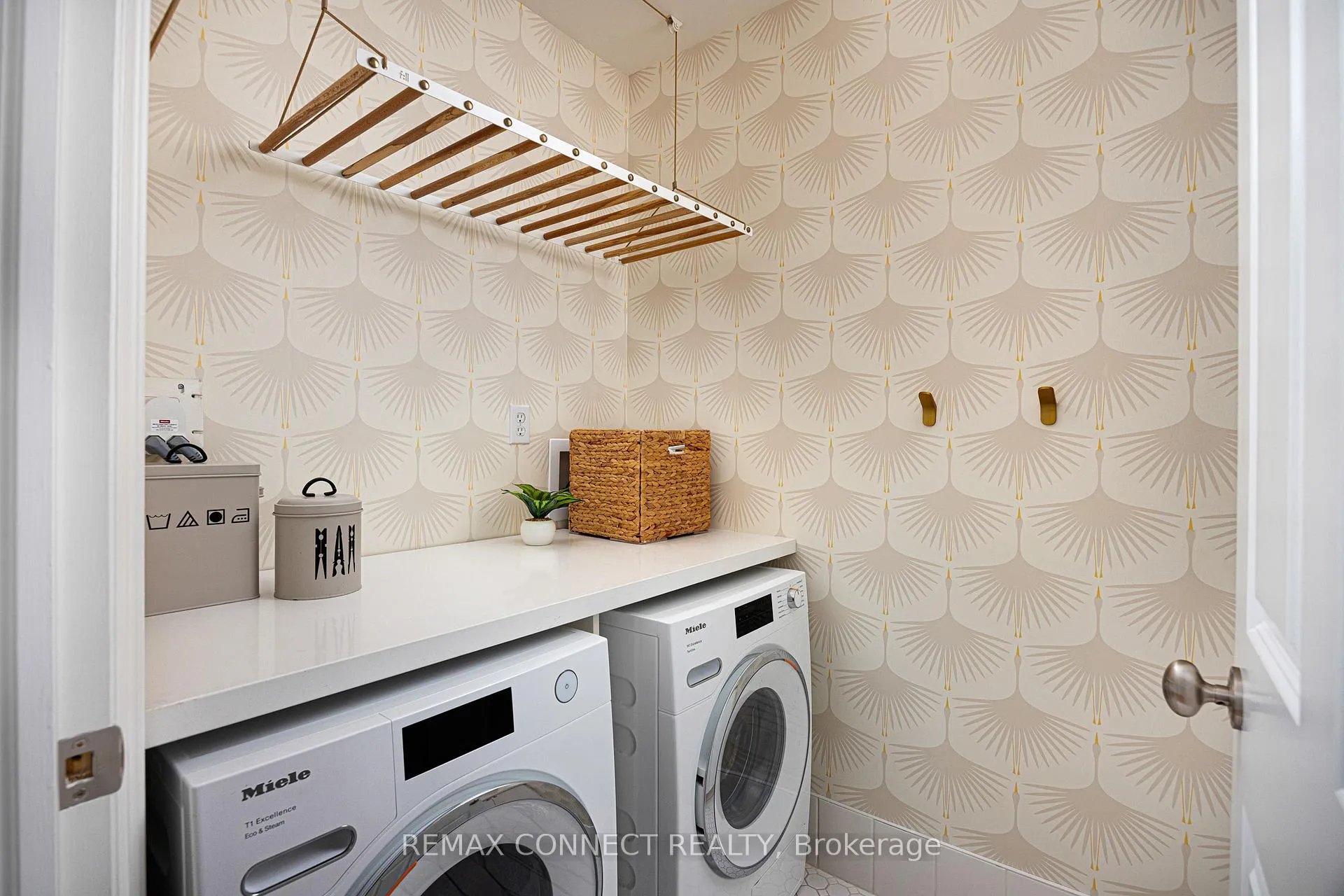 Photo 40 of 374 Lippincott Street, Toronto, University — HOMEH