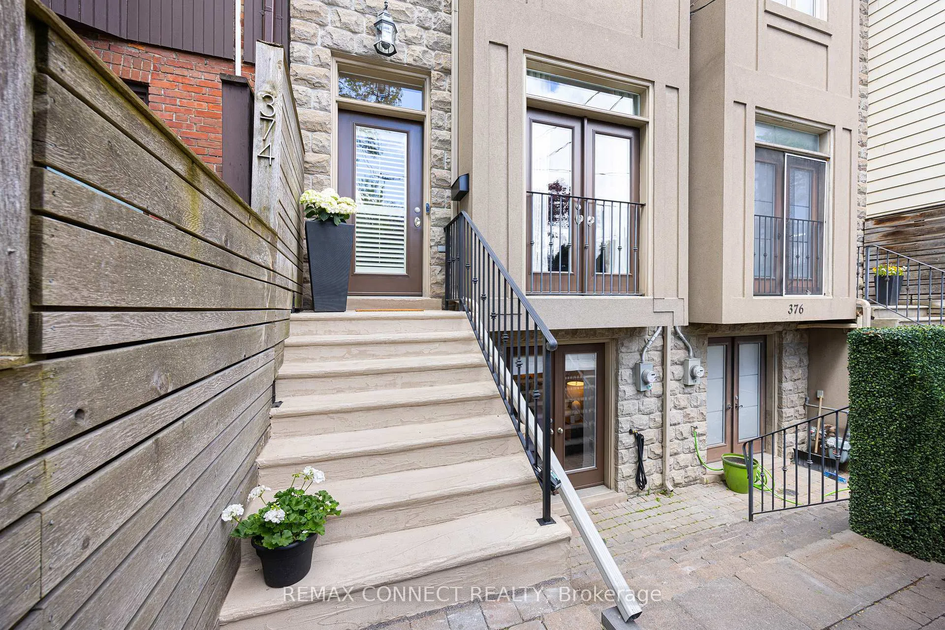 Photo 43 of 374 Lippincott Street, Toronto, University — HOMEH