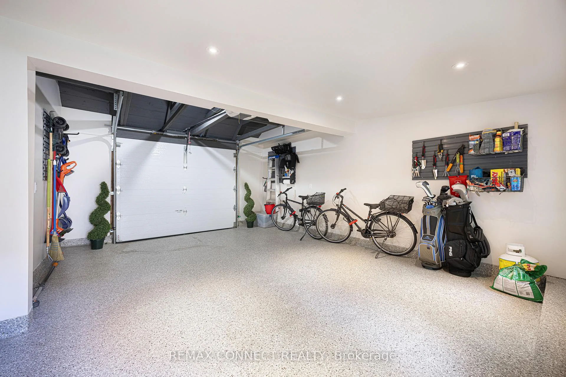 Photo 47 of 374 Lippincott Street, Toronto, University — HOMEH