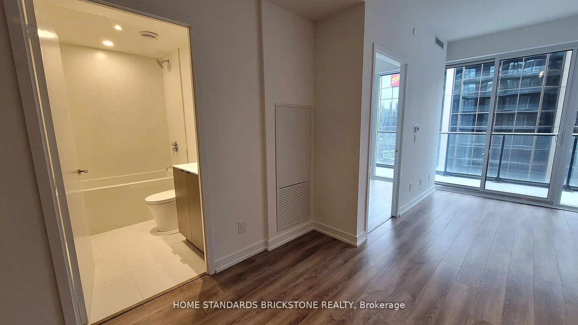 Photo 7 of Unit 1304, 20 Edward Street, Toronto, Bay Street Corridor — HOMEH
