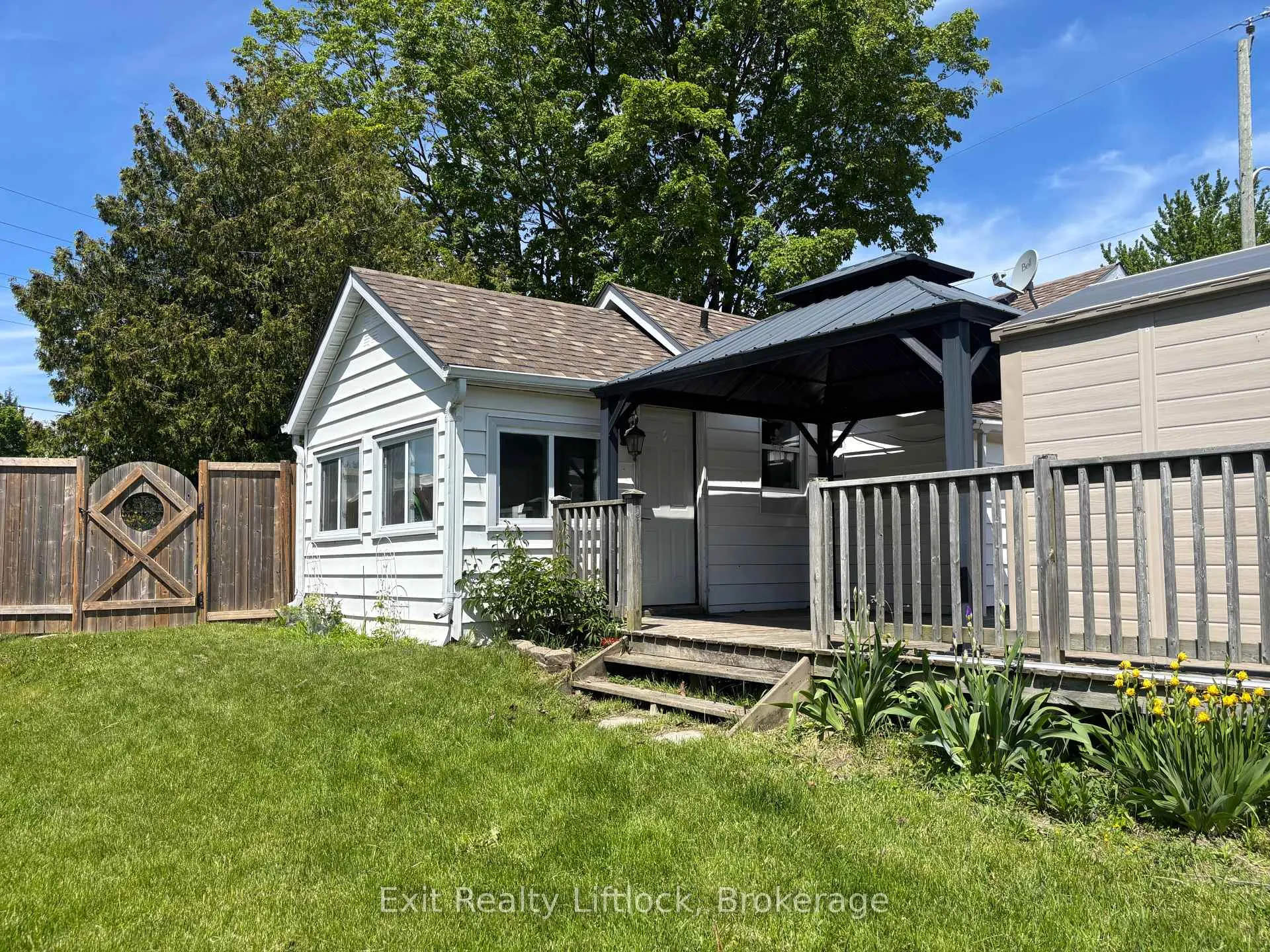Photo 3 of 43 Toronto Road, Port Hope — HOMEH