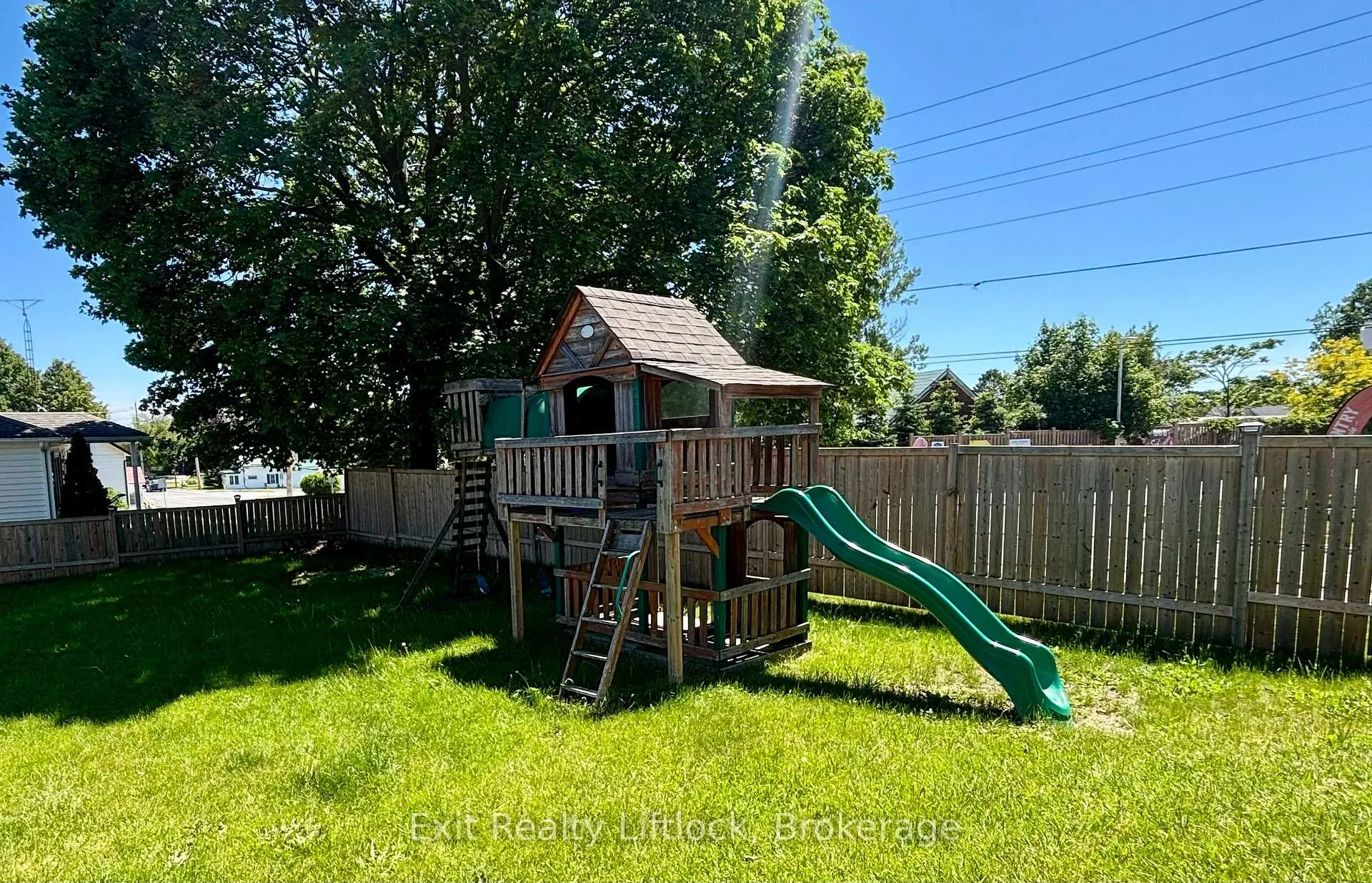 Photo 8 of 43 Toronto Road, Port Hope — HOMEH