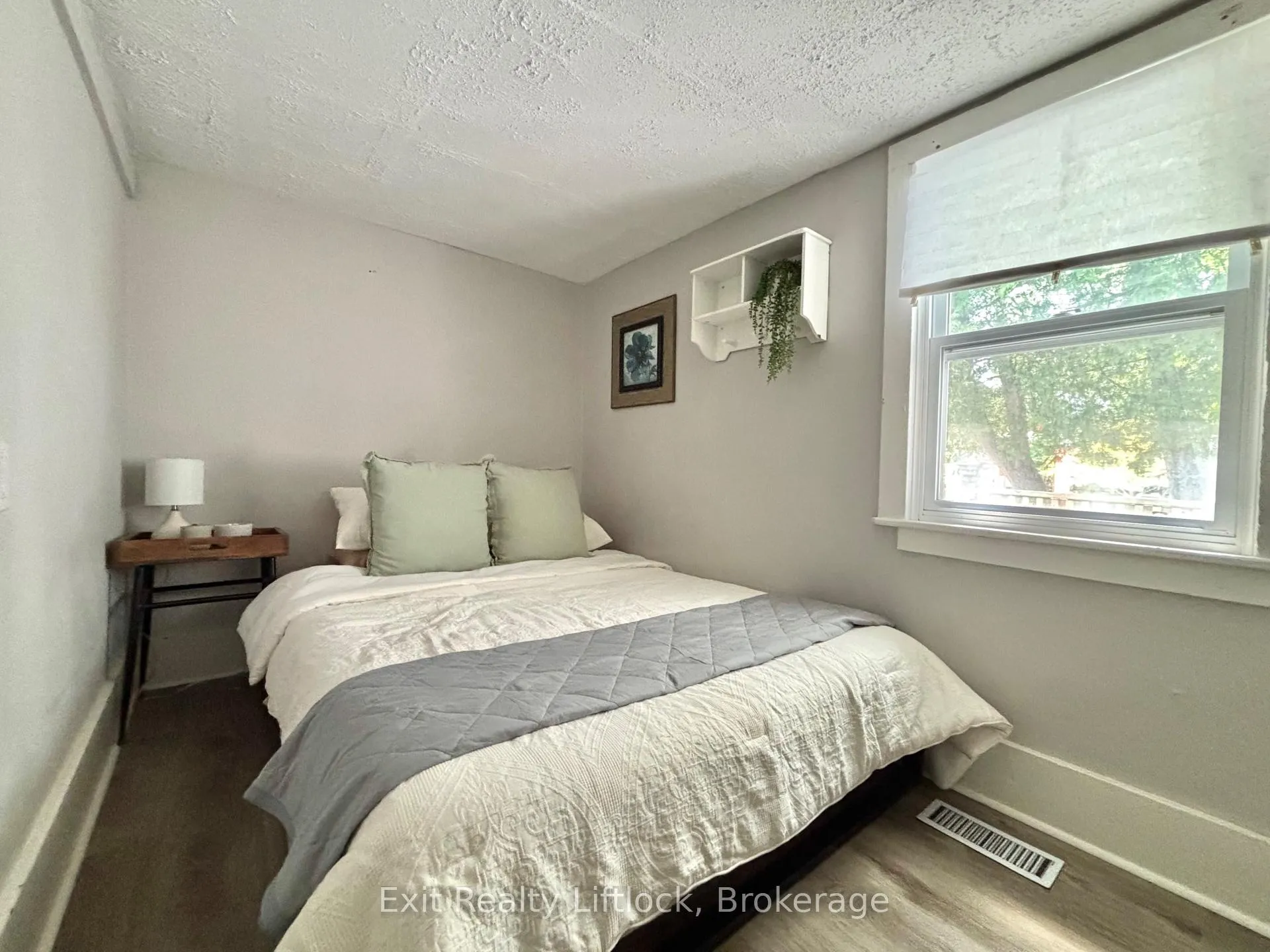 Photo 26 of 43 Toronto Road, Port Hope — HOMEH