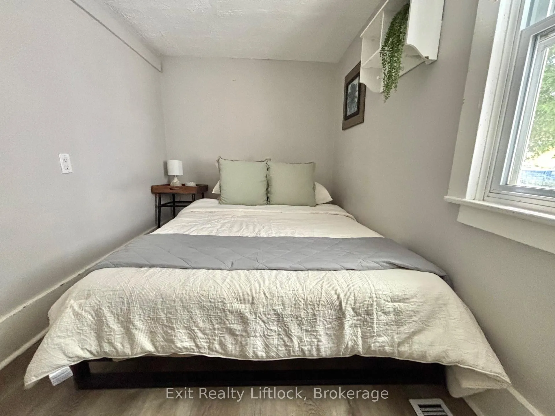 Photo 27 of 43 Toronto Road, Port Hope — HOMEH