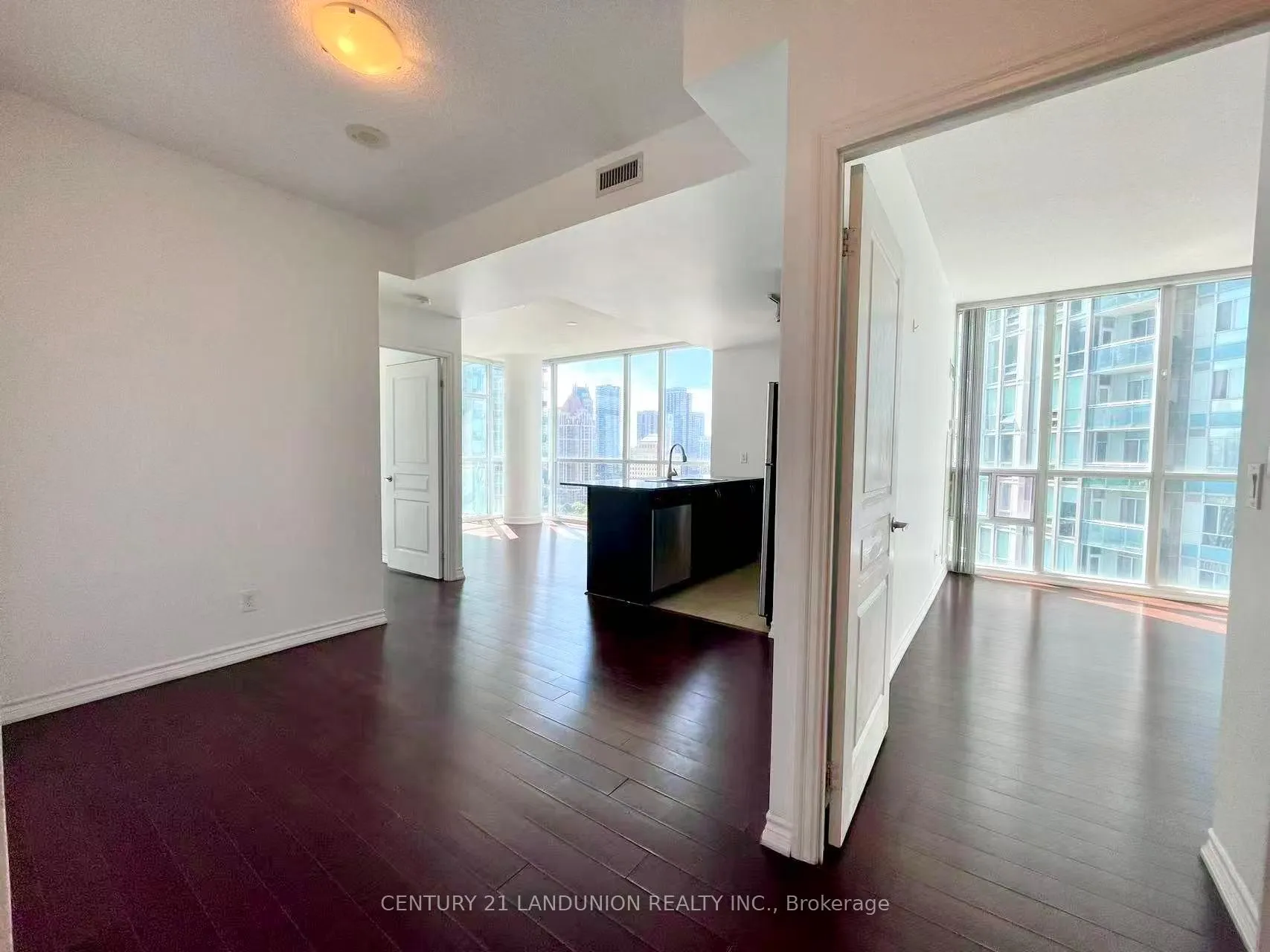 Photo 3 of Unit 2113, 223 Webb Drive, Mississauga, City Centre — HOMEH
