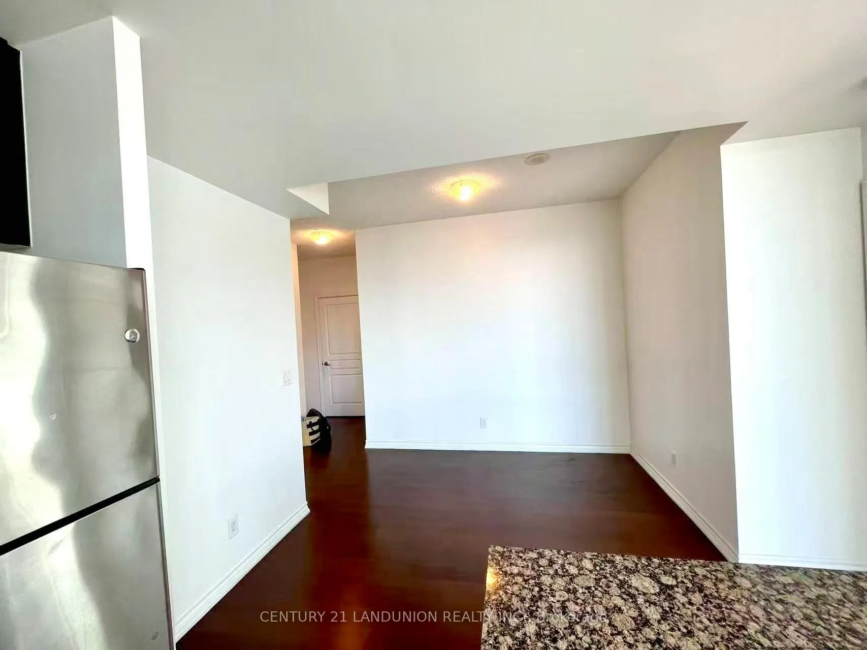Photo 4 of Unit 2113, 223 Webb Drive, Mississauga, City Centre — HOMEH
