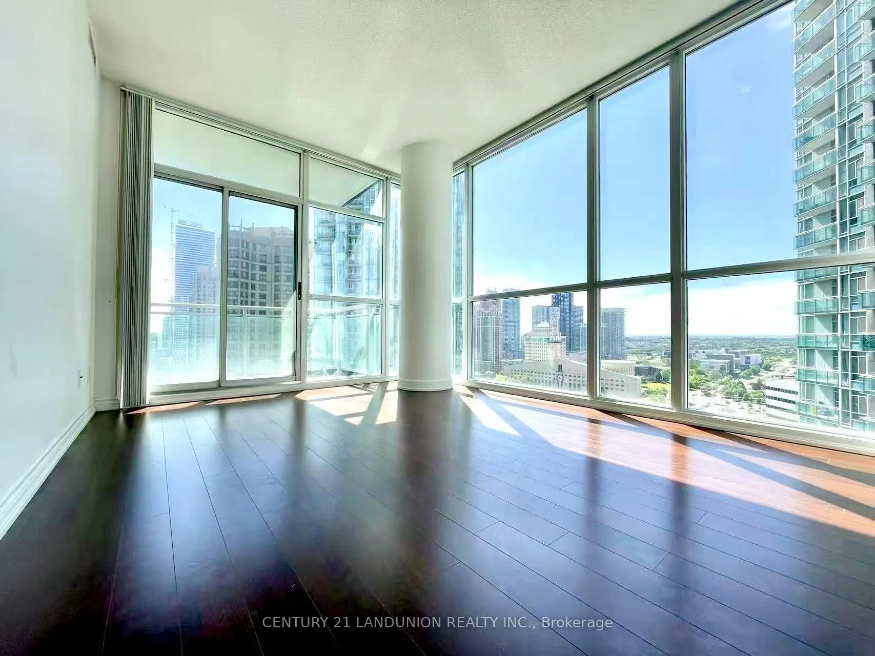 Photo 6 of Unit 2113, 223 Webb Drive, Mississauga, City Centre — HOMEH