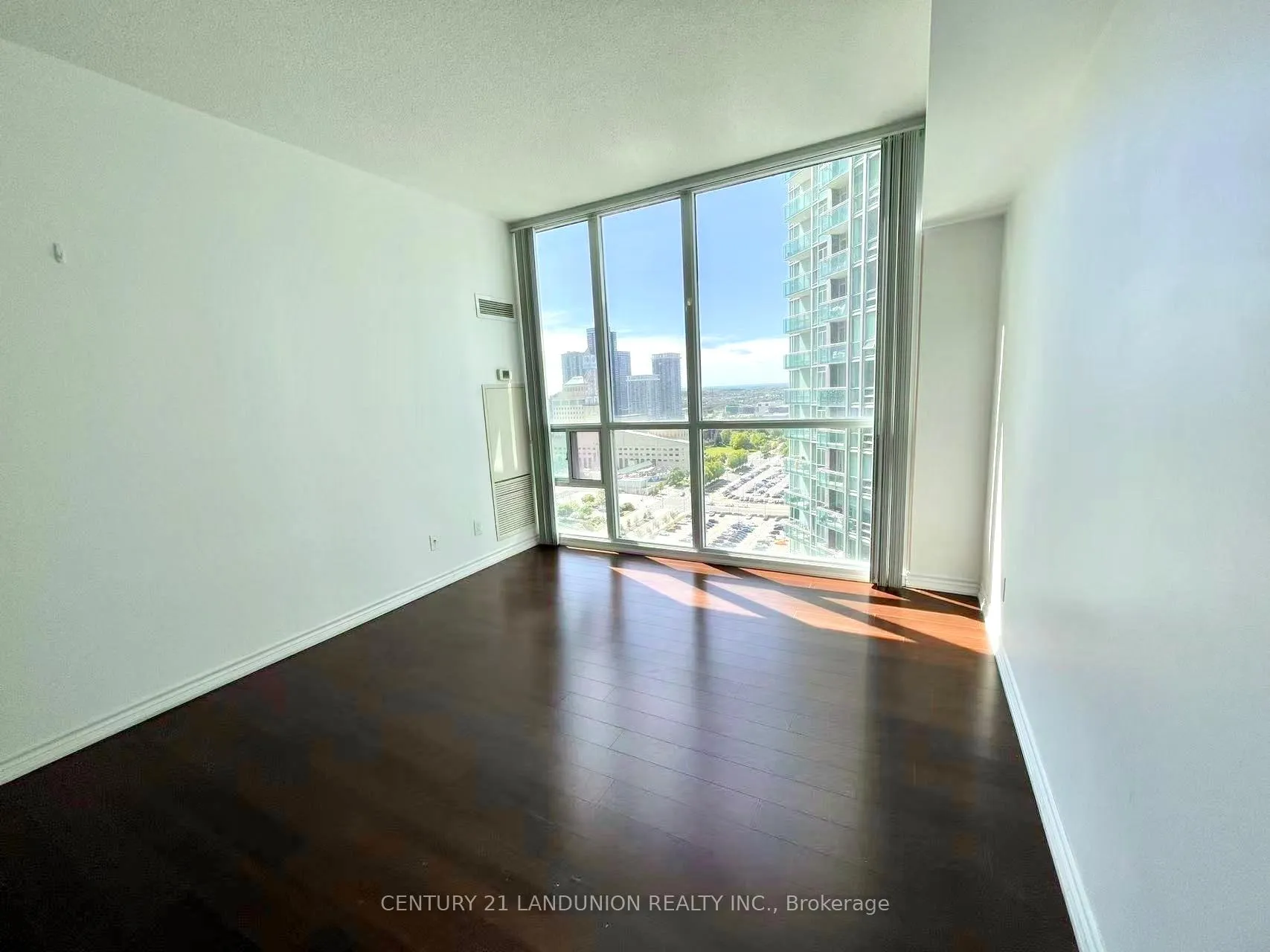Photo 7 of Unit 2113, 223 Webb Drive, Mississauga, City Centre — HOMEH