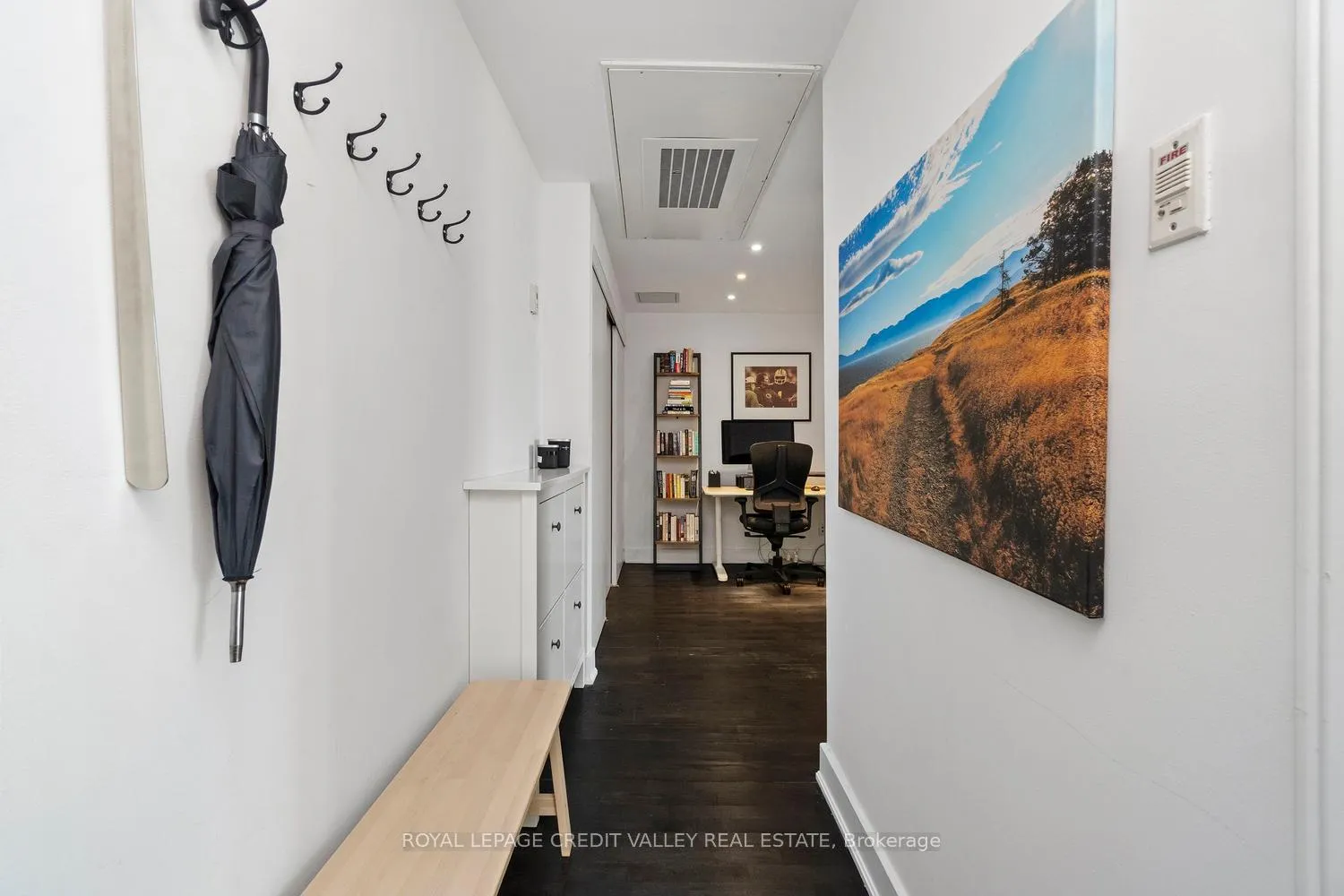 Photo 4 of Unit 816, 233 Carlaw Avenue, Toronto, South Riverdale — HOMEH