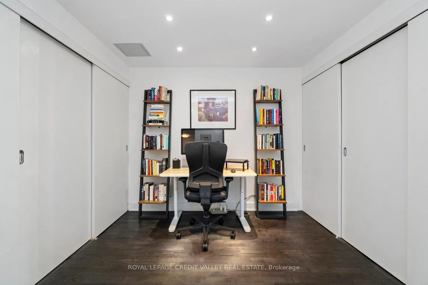 Photo 6 of Unit 816, 233 Carlaw Avenue, Toronto, South Riverdale — HOMEH
